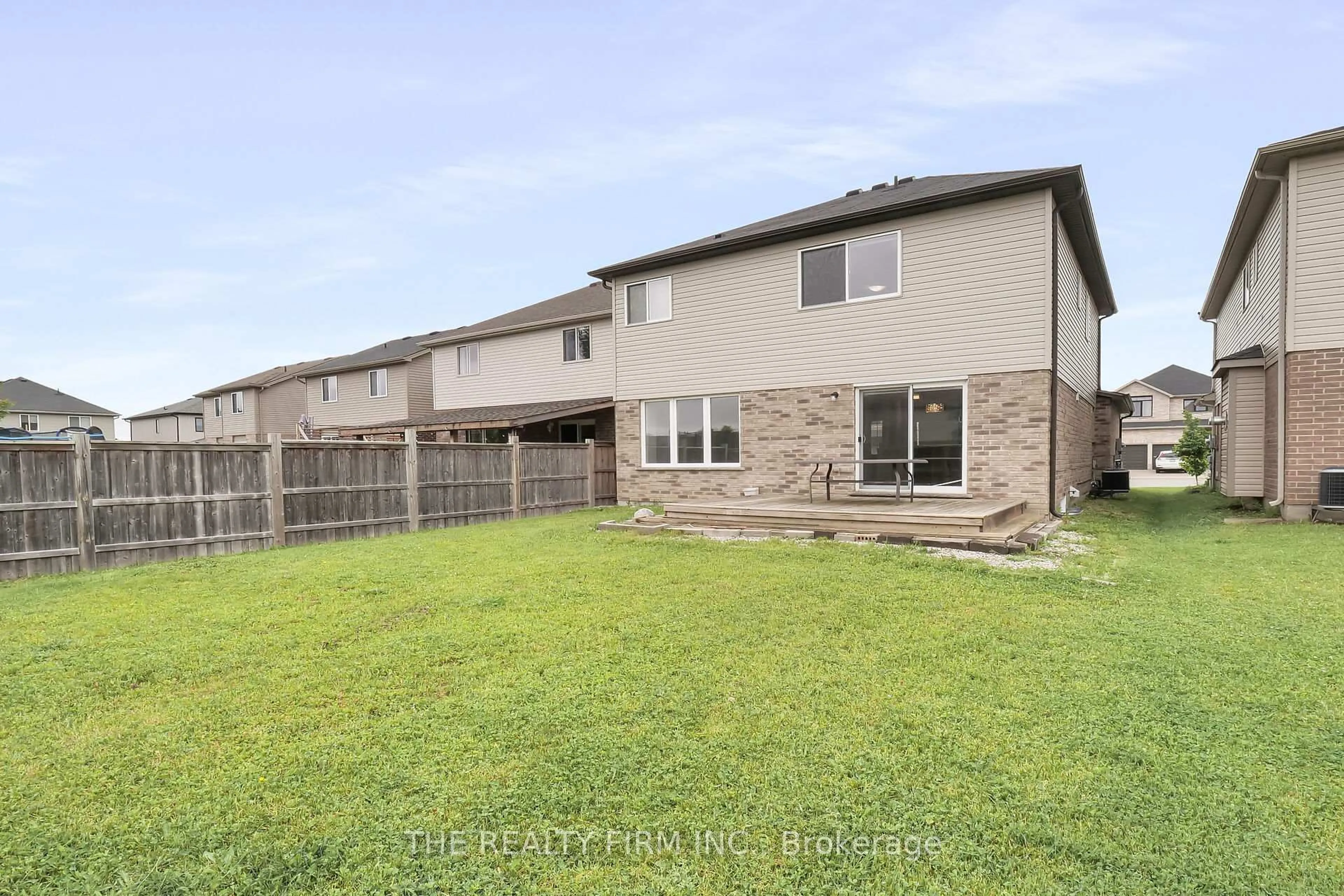 Unknown for 2590 Tokala Tr, London North Ontario N6G 5B4