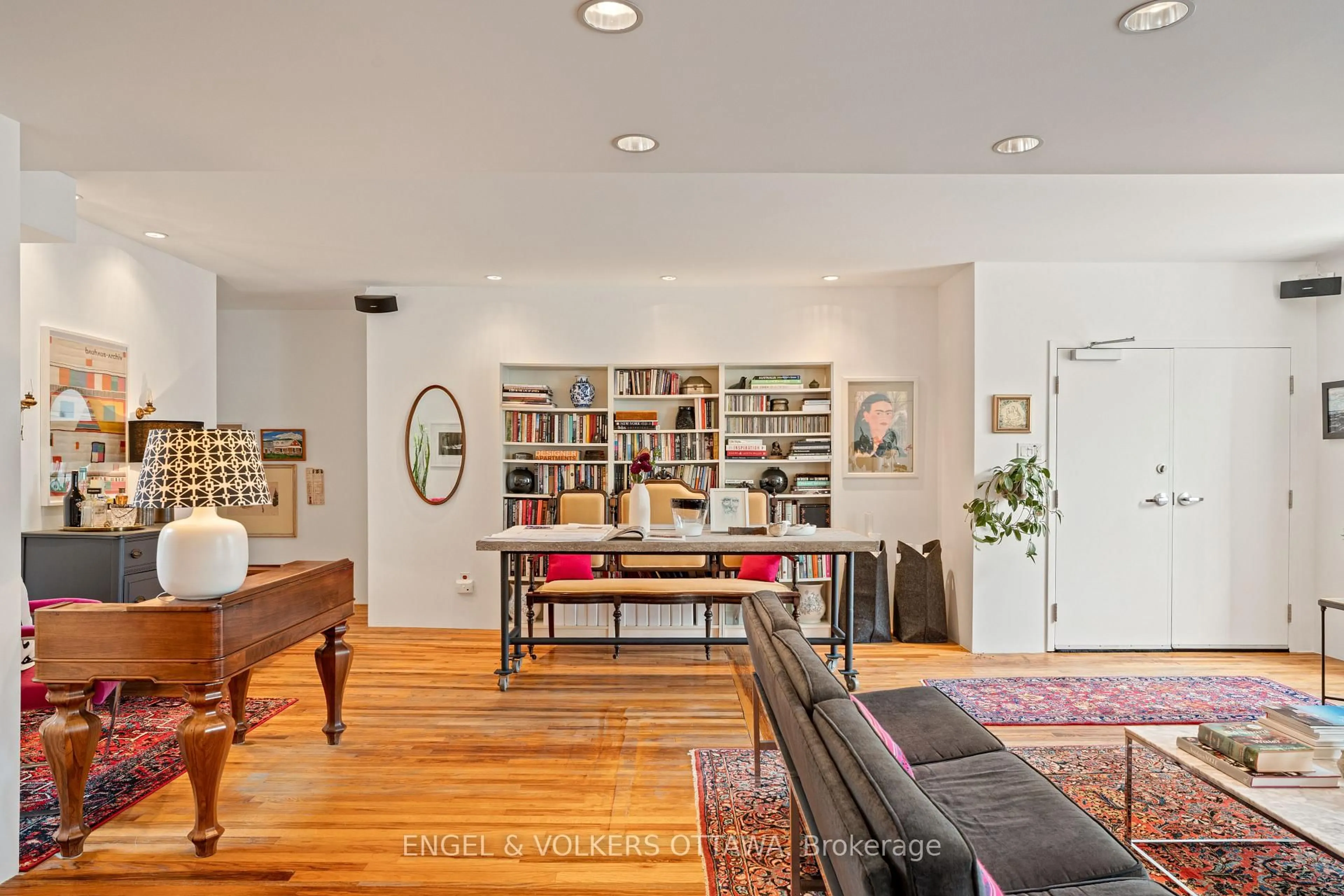 Living room with furniture, unknown for 378-380 BOOTH St, Ottawa Ontario K1R 7K6