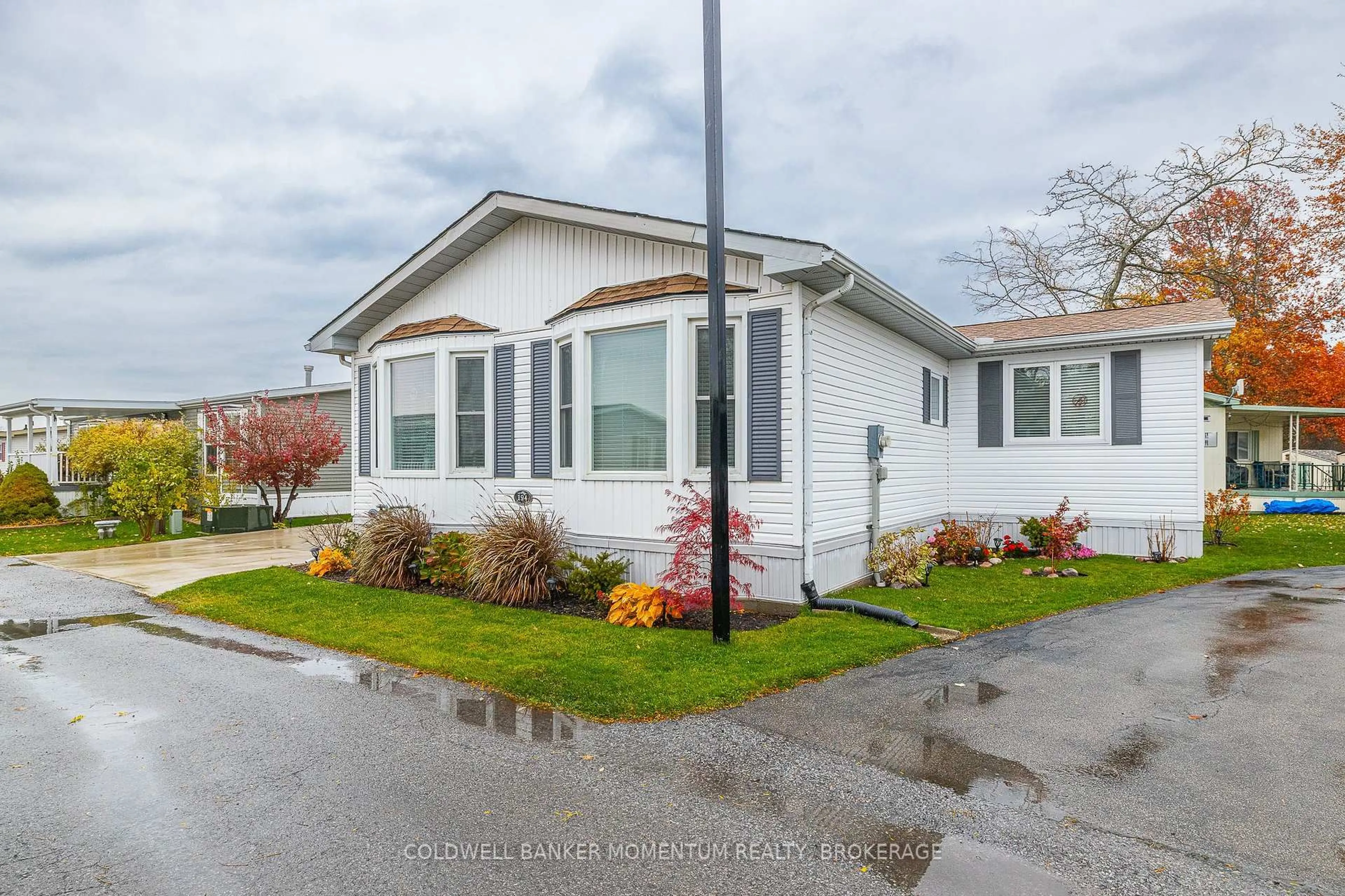 Home with vinyl exterior material, street for 3033 Townline Rd #194, Fort Erie Ontario L0S 1S1