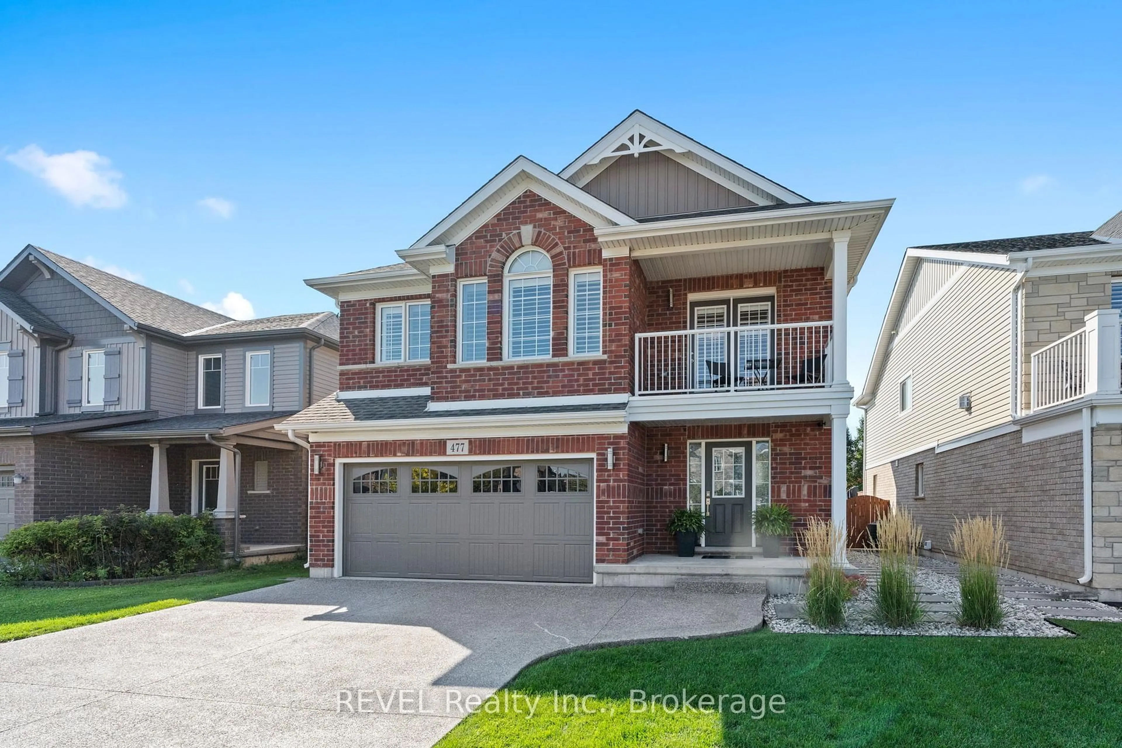 Home with brick exterior material, street for 477 Silverwood Ave, Welland Ontario L3C 0C6