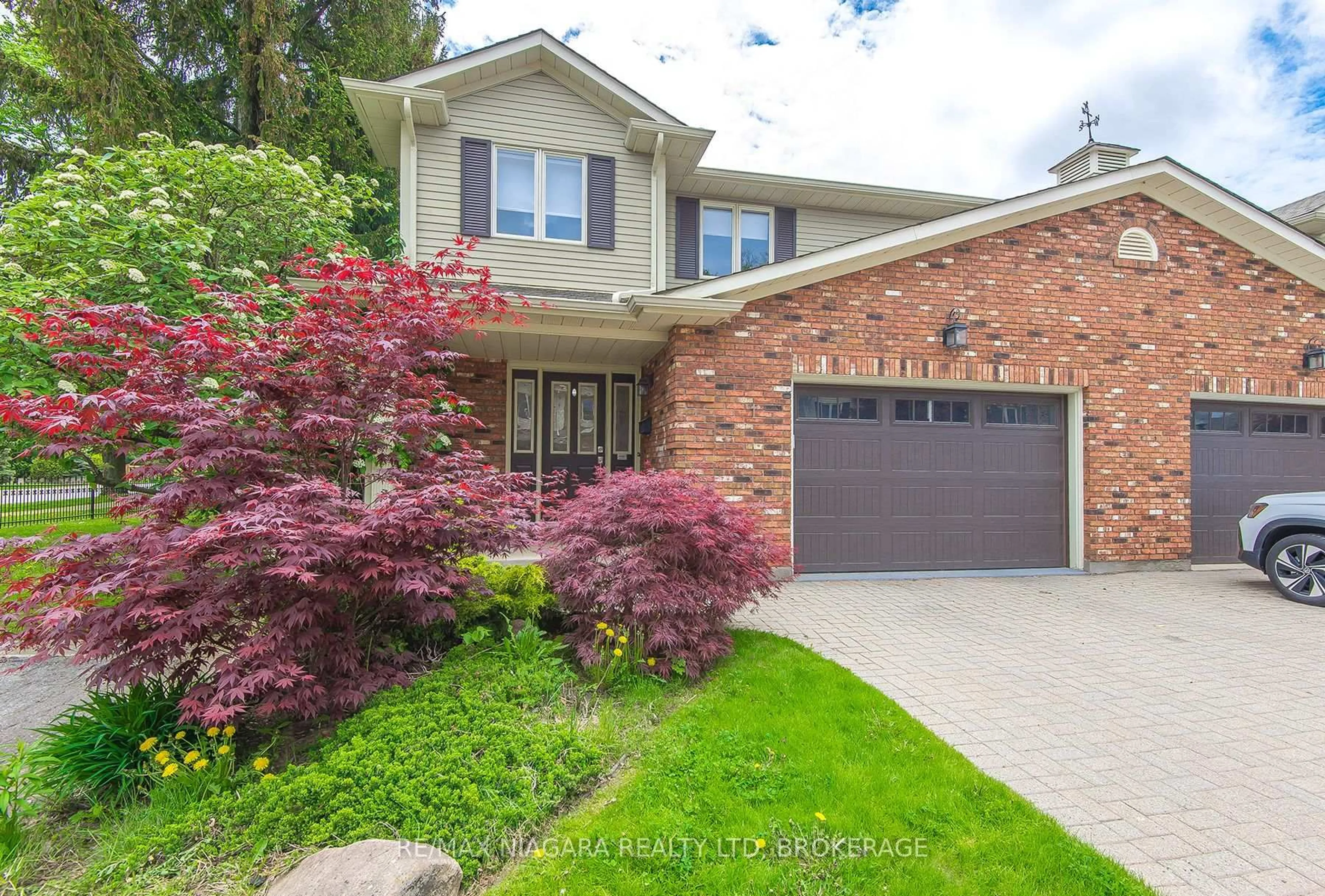 Home with brick exterior material, street for 1616 Pelham St #1, Pelham Ontario L0S 1E5