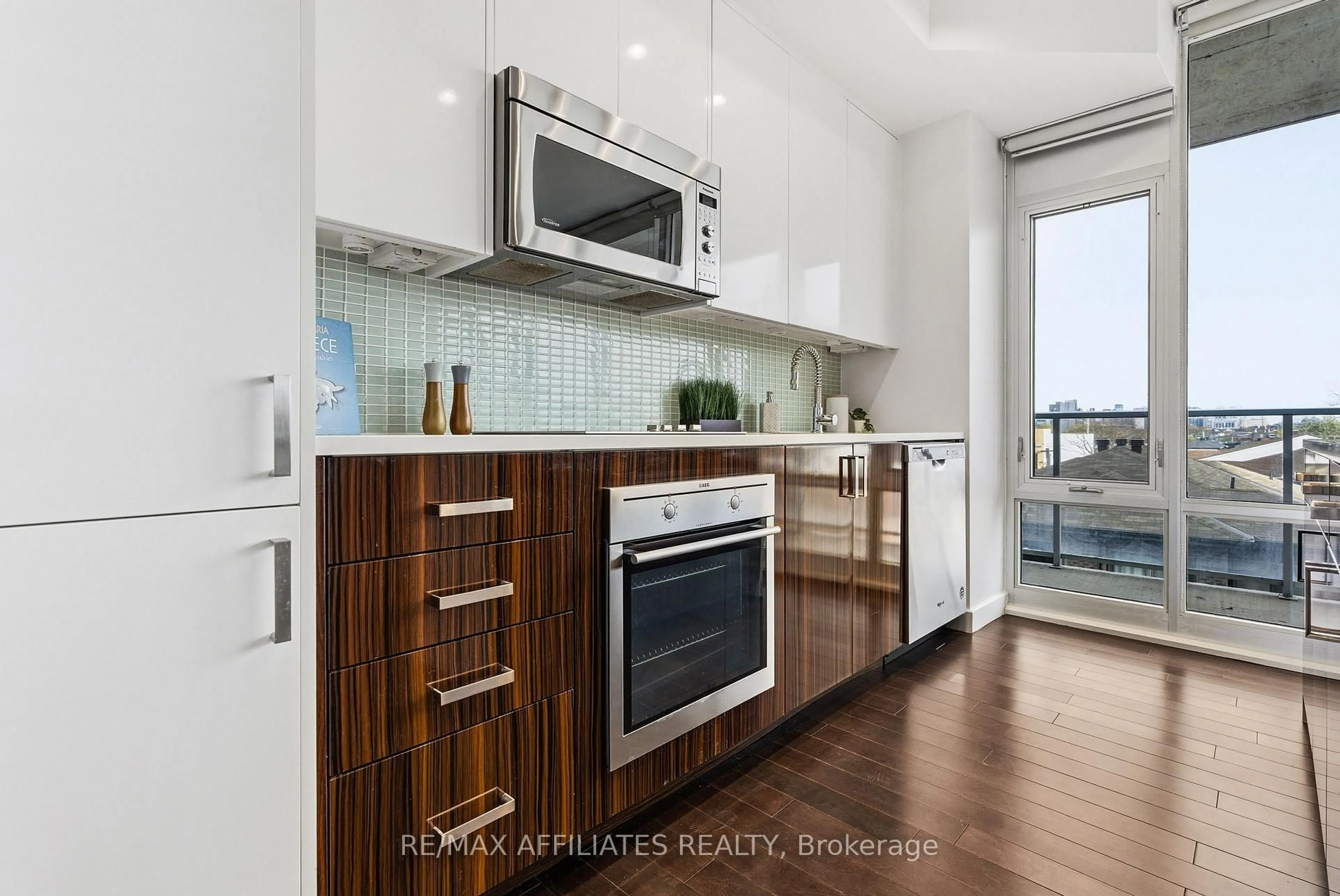 Unknown for 201 Parkdale Ave #508, Ottawa Ontario K1Y 1E8