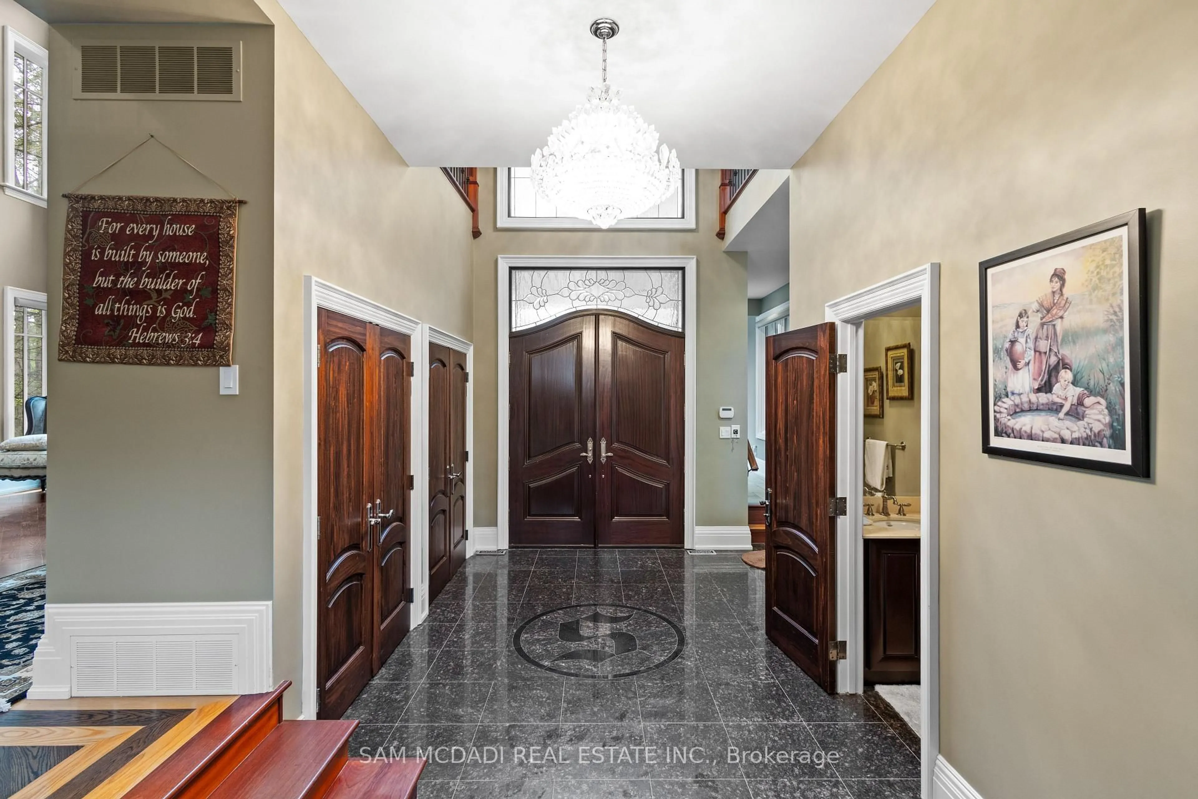 Indoor foyer for 839 Lakeshore Rd, Port Colborne Ontario L3K 5V3