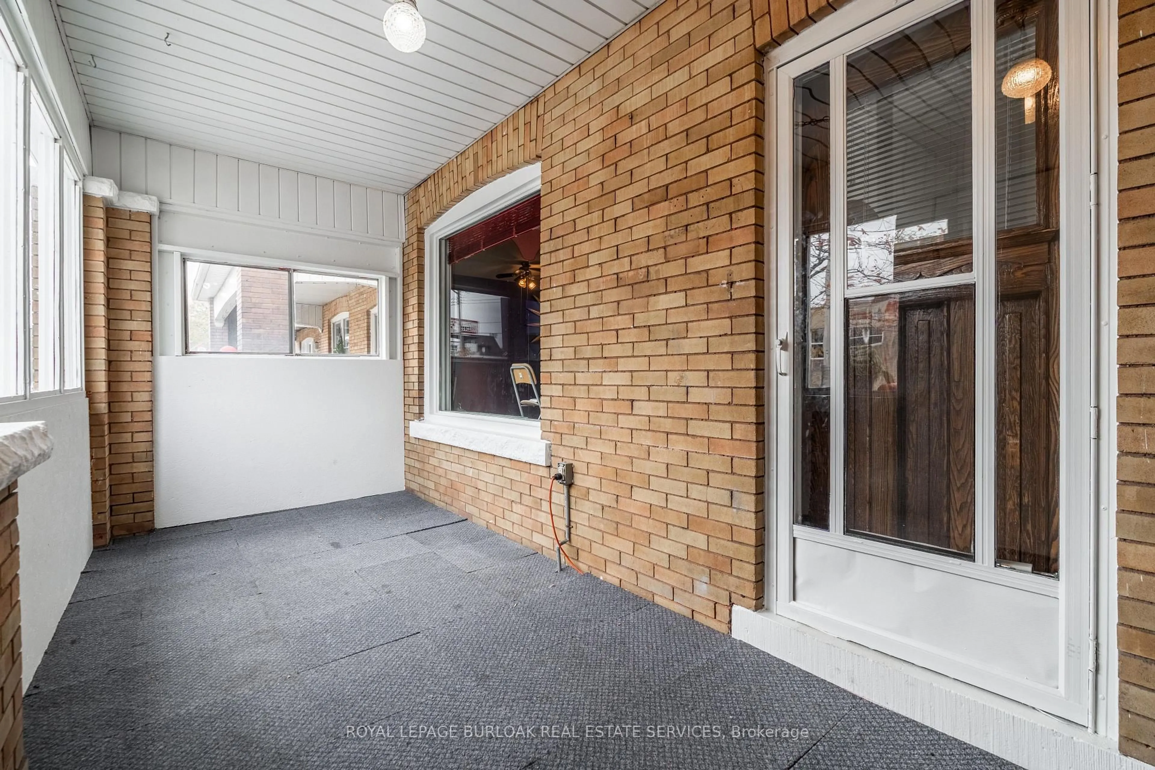 Unknown for 980 King St, Hamilton Ontario L8M 1C5