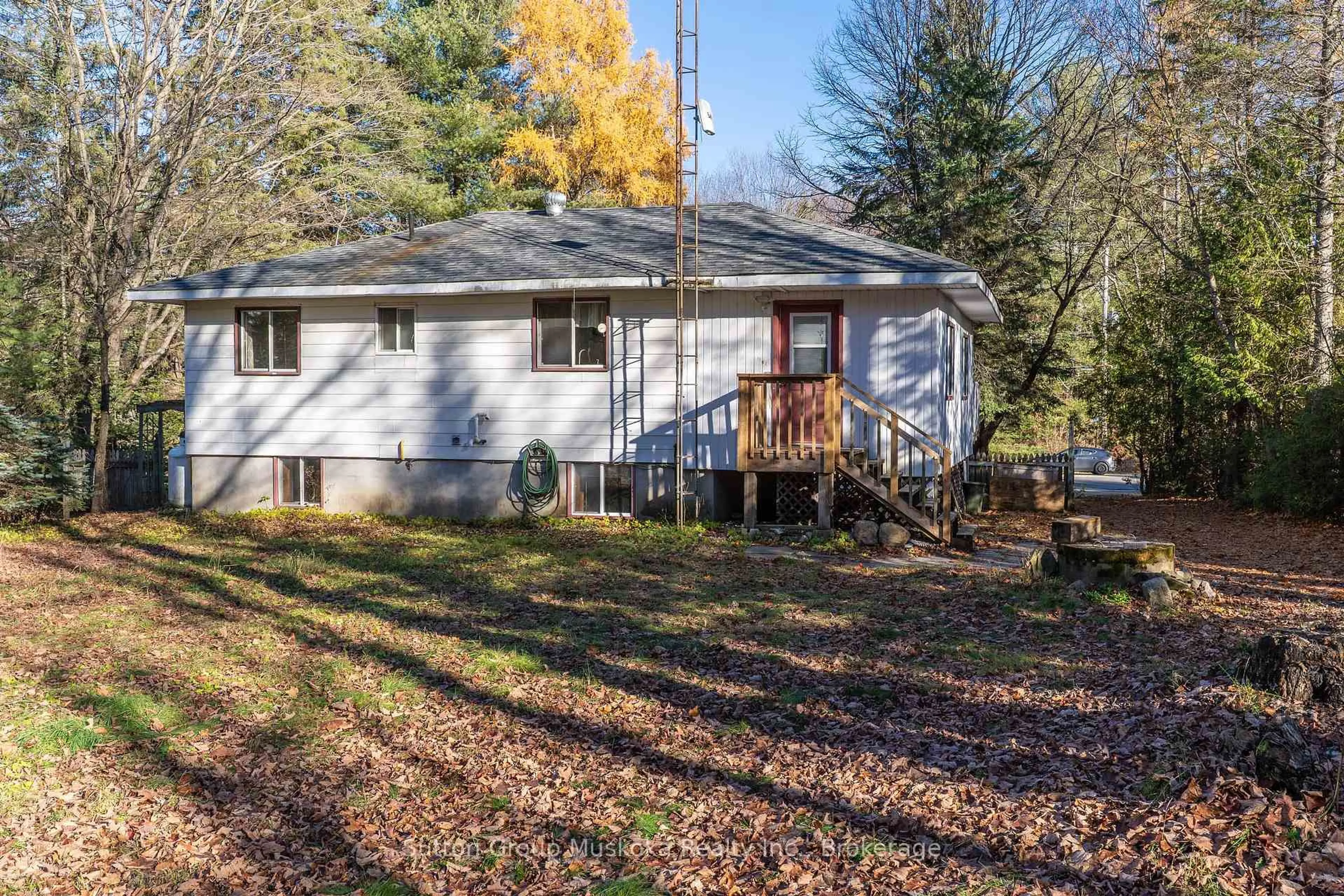 Home with vinyl exterior material, unknown for 1060 Hwy 592 Highway, Perry Ontario P0A 1J0