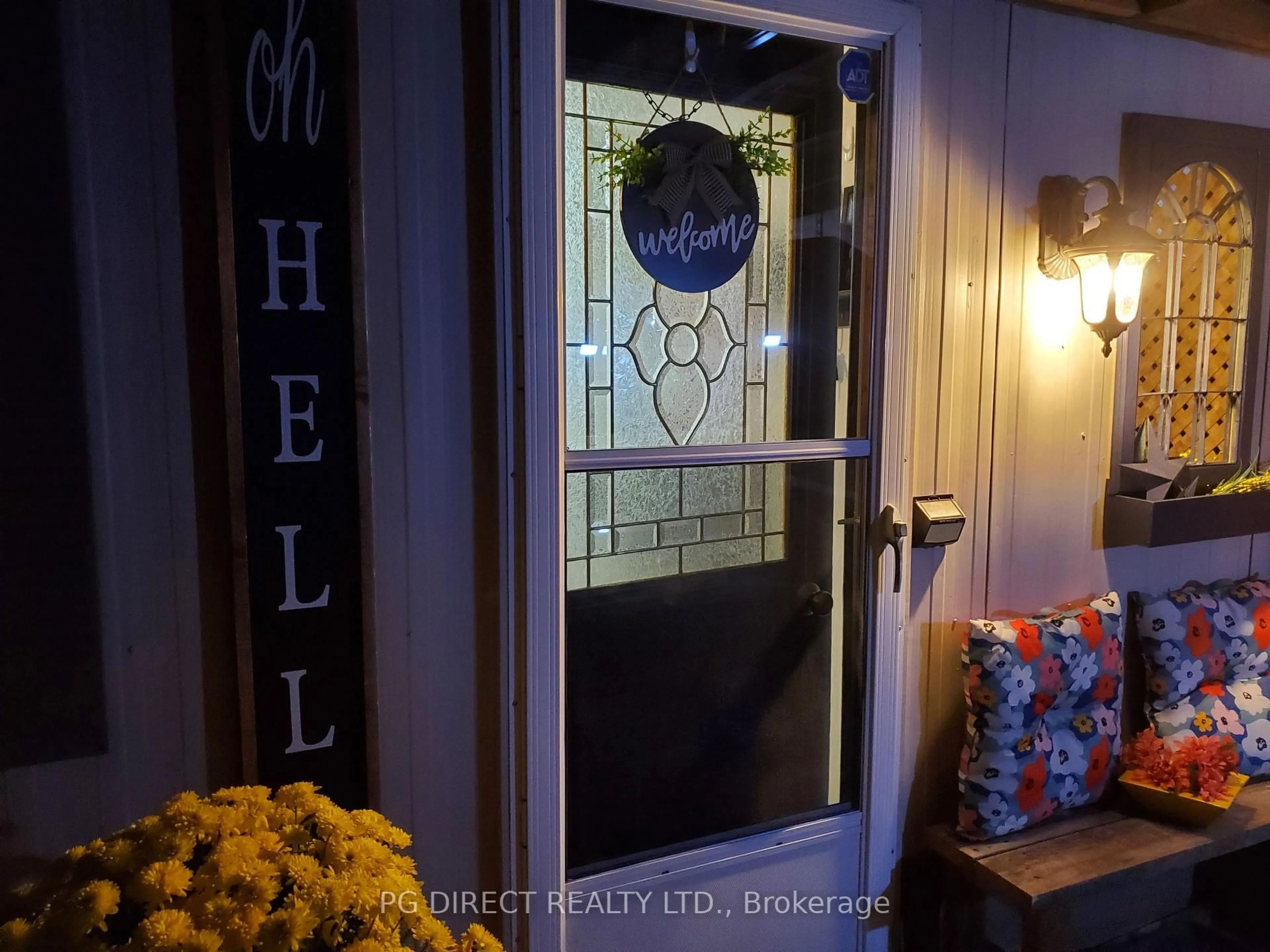 Indoor entryway for 9480 Longwoods Rd #5, Chatham-Kent Ontario N7M 5J7