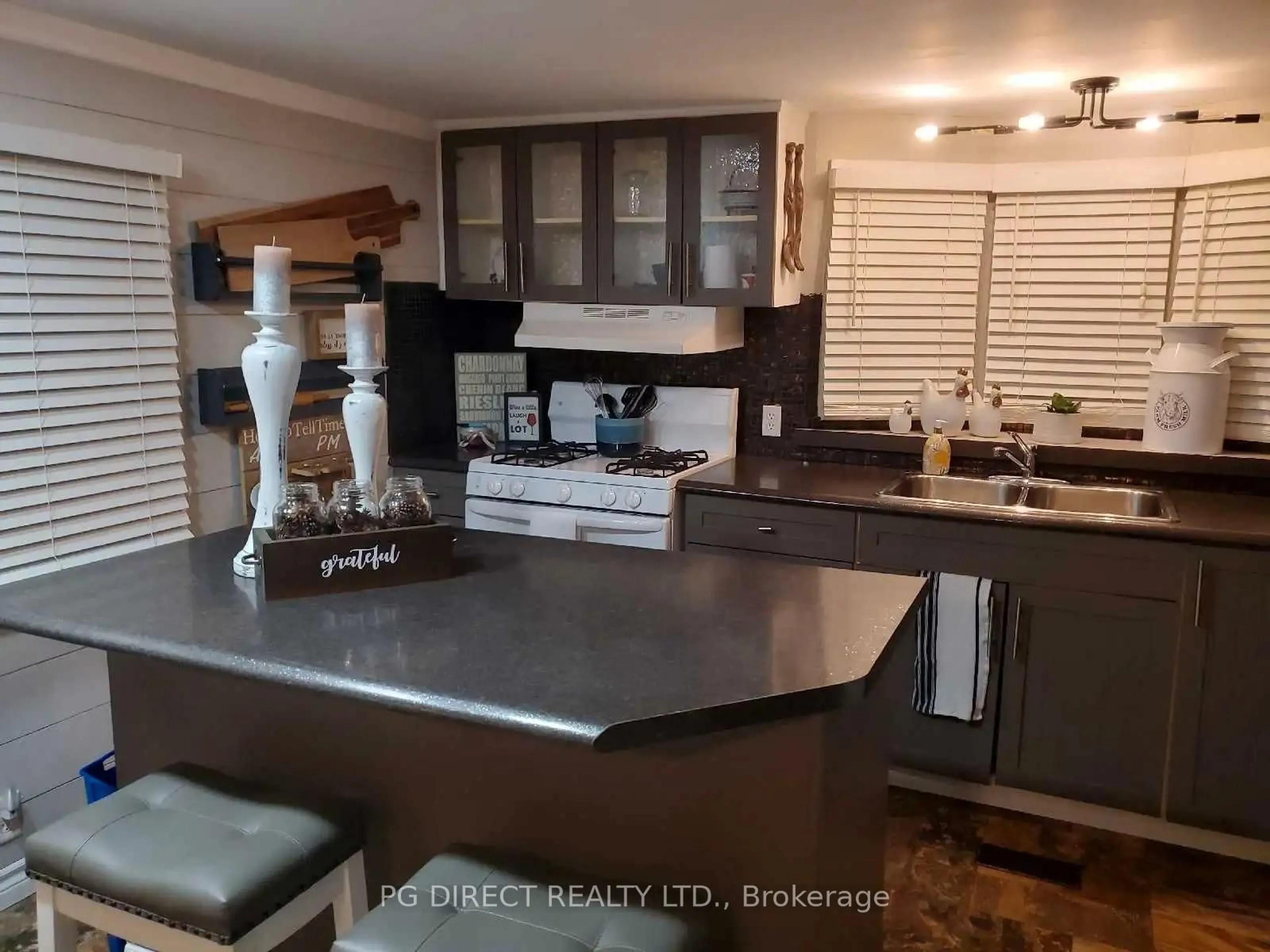Open concept kitchen, unknown for 9480 Longwoods Rd #5, Chatham-Kent Ontario N7M 5J7