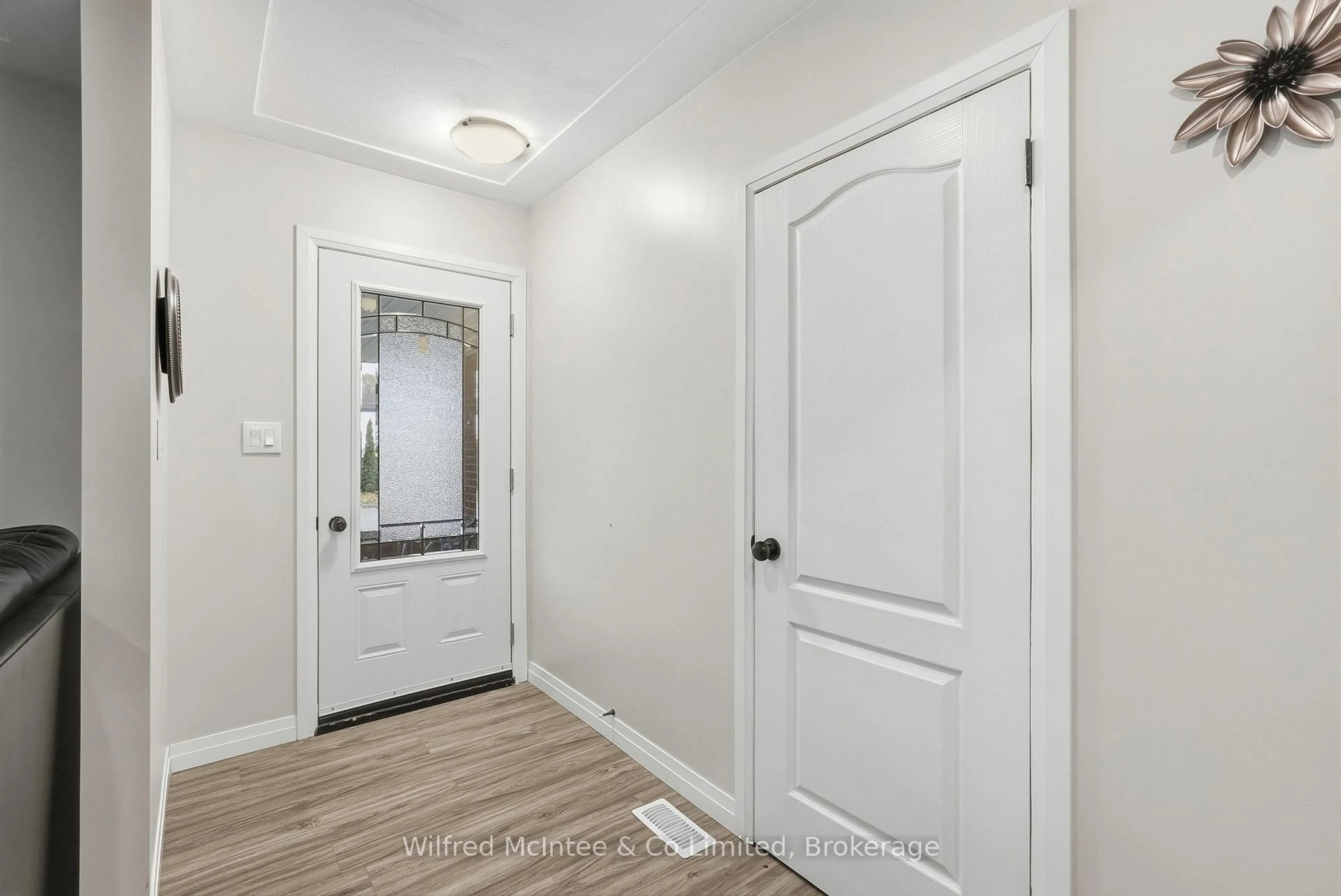 Indoor entryway for 856 York Ave, North Perth Ontario N4W 2Y6