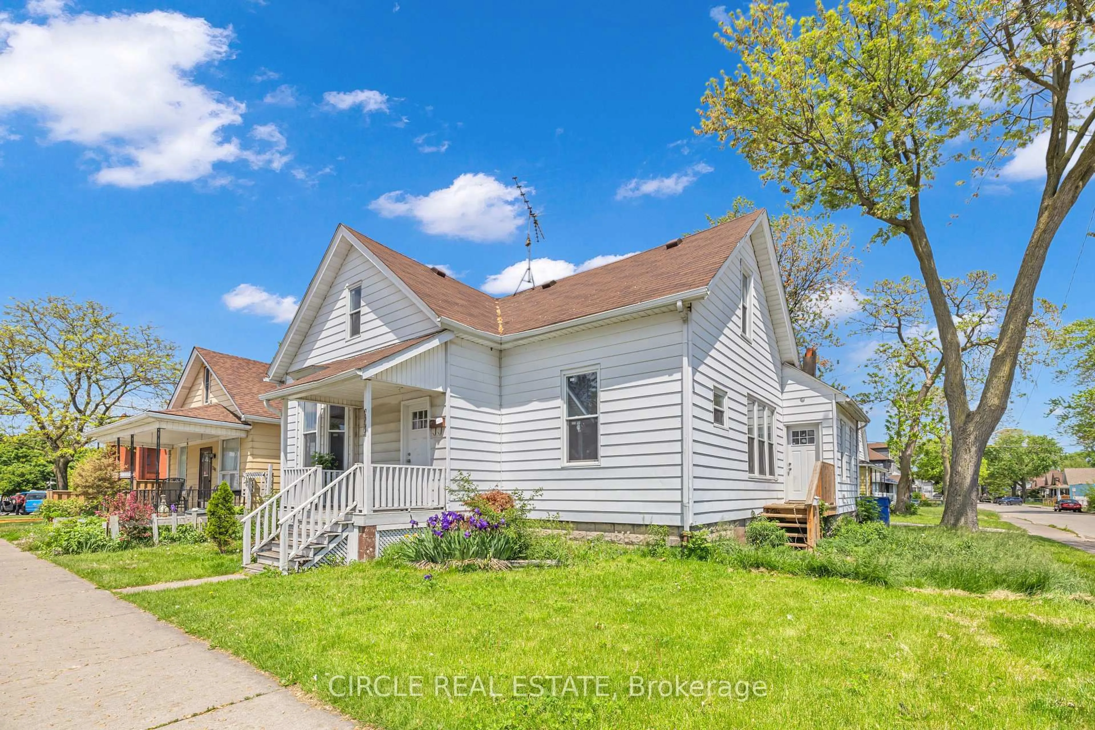 Home with vinyl exterior material, street for 294 Louis Ave, Windsor Ontario N9A 1W2