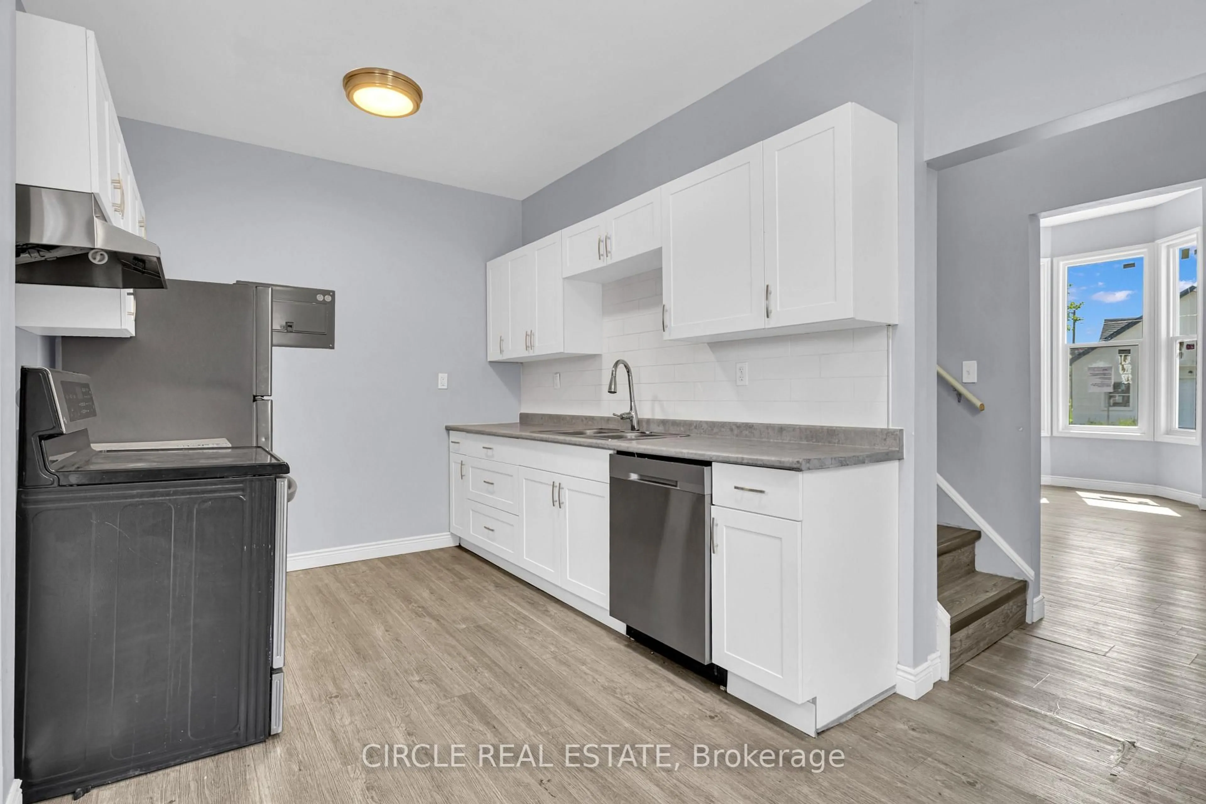 Standard kitchen, unknown for 294 Louis Ave, Windsor Ontario N9A 1W2