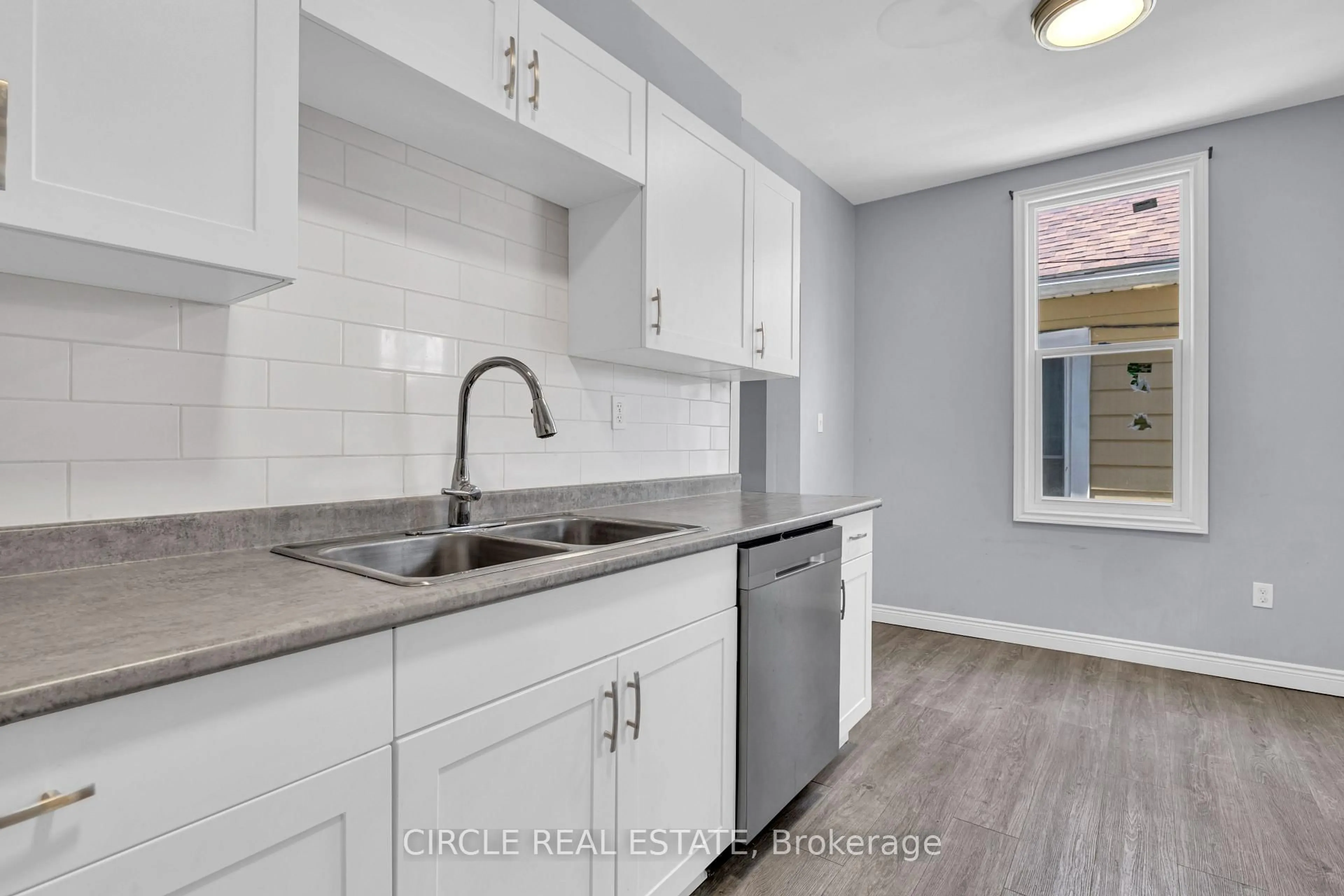 Standard kitchen, ceramic/tile floor for 294 Louis Ave, Windsor Ontario N9A 1W2