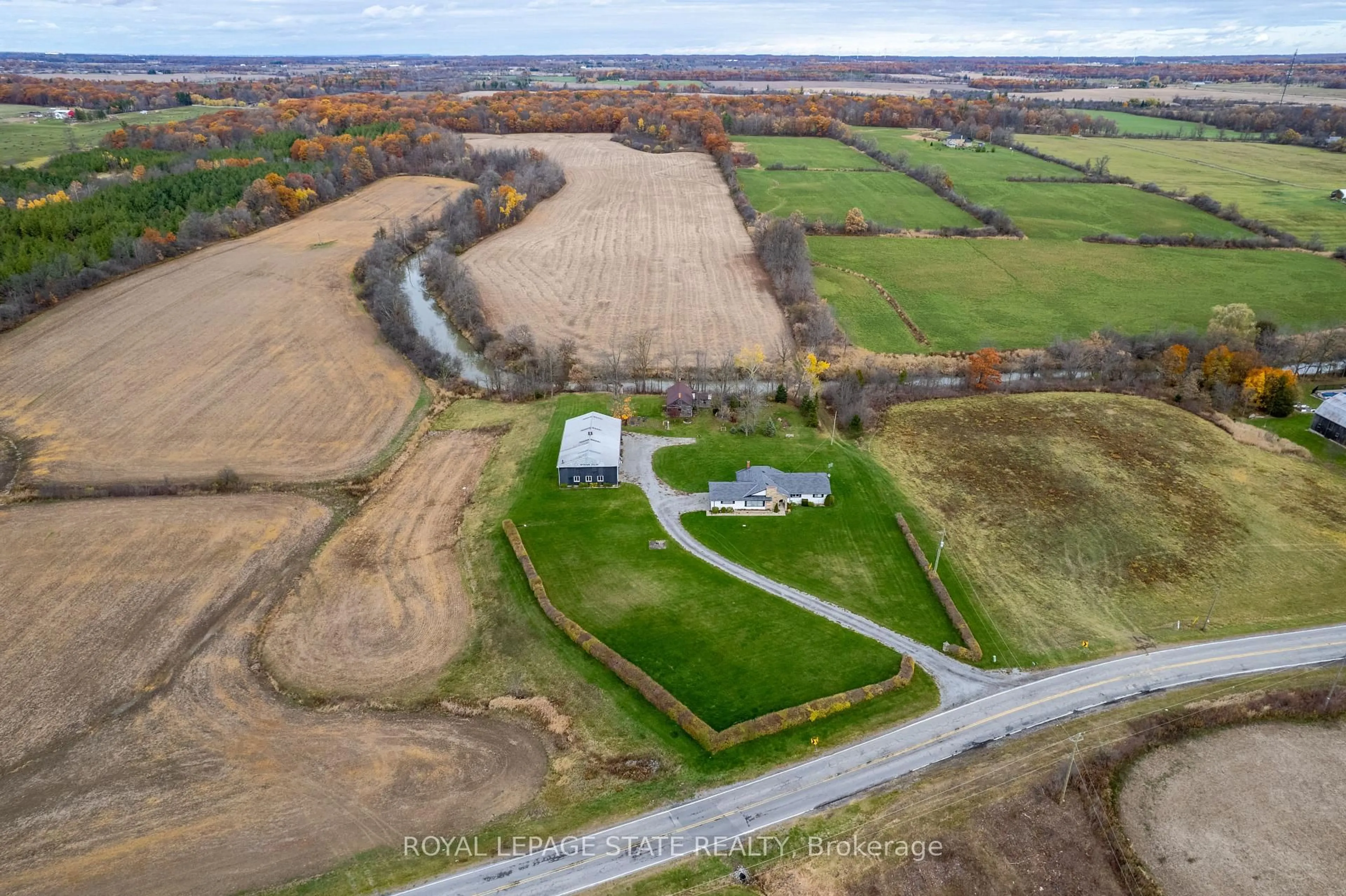 A pic from outside/outdoor area/front of a property/back of a property/a pic from drone, water/lake/river/ocean view for 9729 York Rd, West Lincoln Ontario L0R 1E0