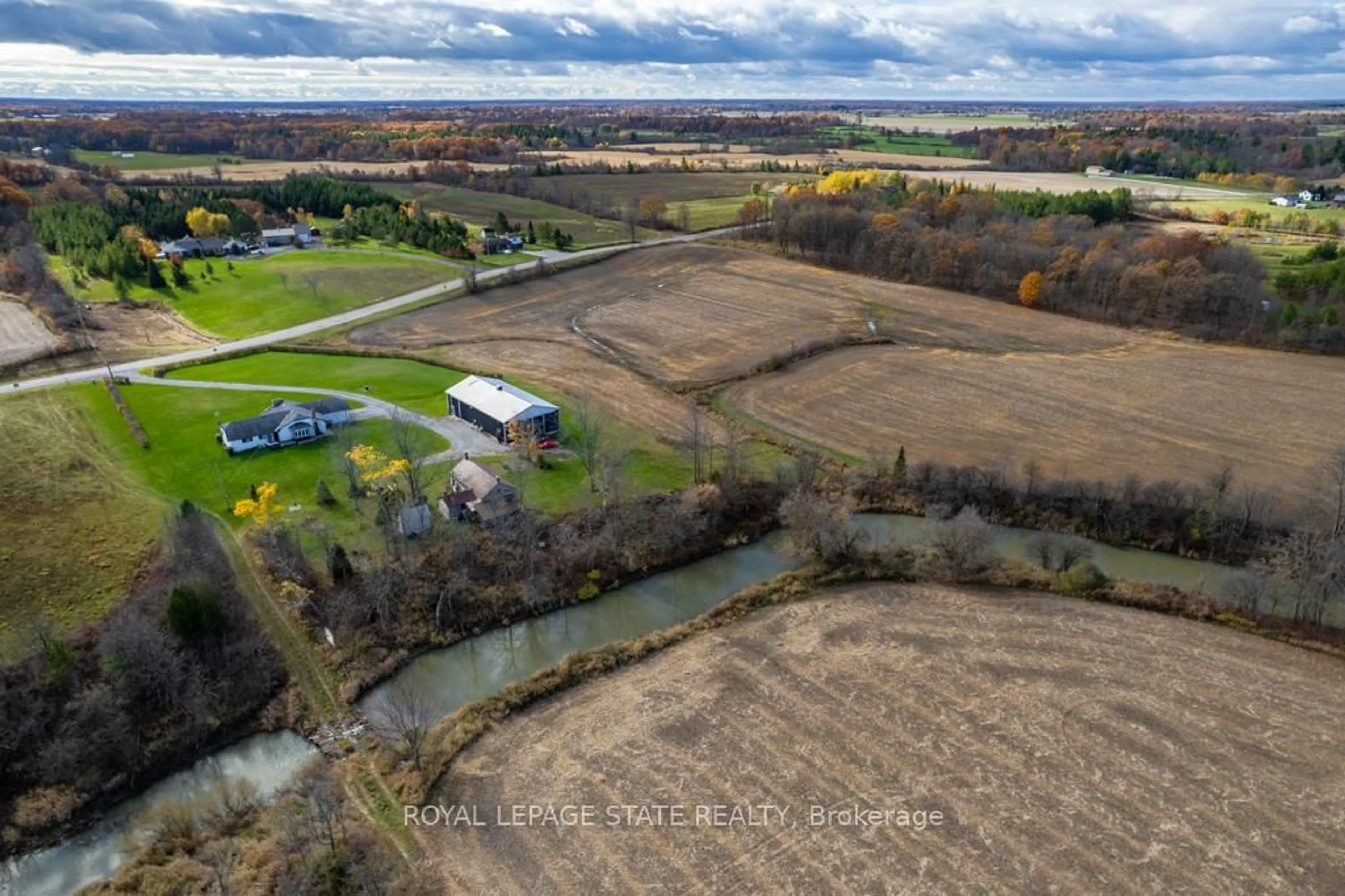 A pic from outside/outdoor area/front of a property/back of a property/a pic from drone, water/lake/river/ocean view for 9729 York Rd, West Lincoln Ontario L0R 1E0