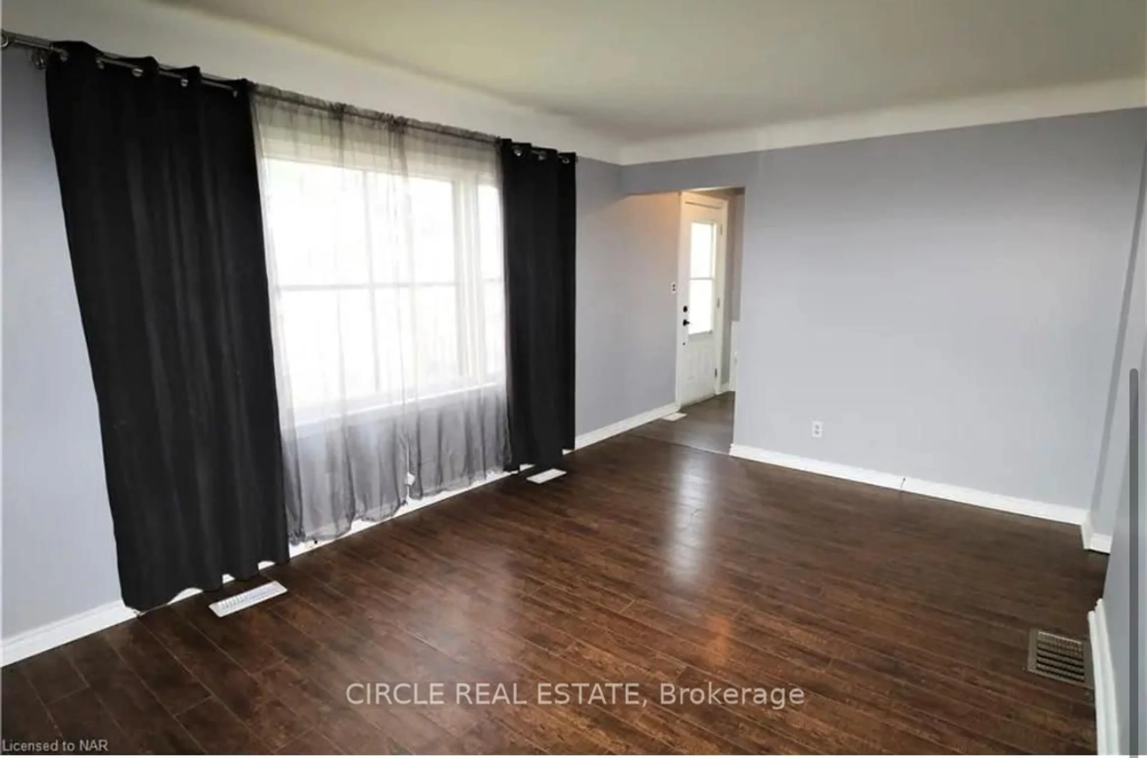 A pic of a room for 6755 McLeod Rd, Niagara Falls Ontario L2G 3G7