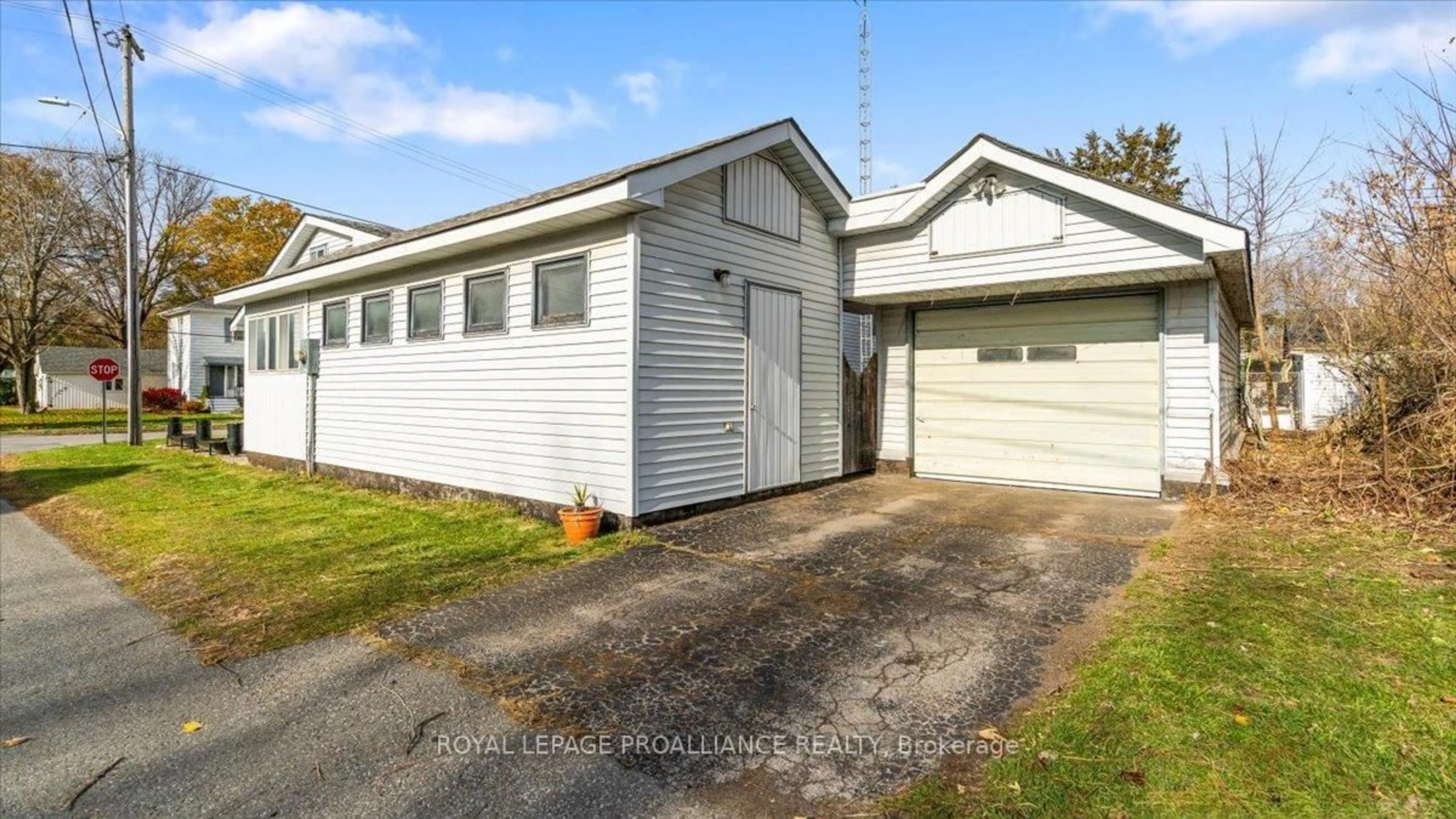 Unknown for 31 S Wellington St, Hastings Ontario K0K 2C0