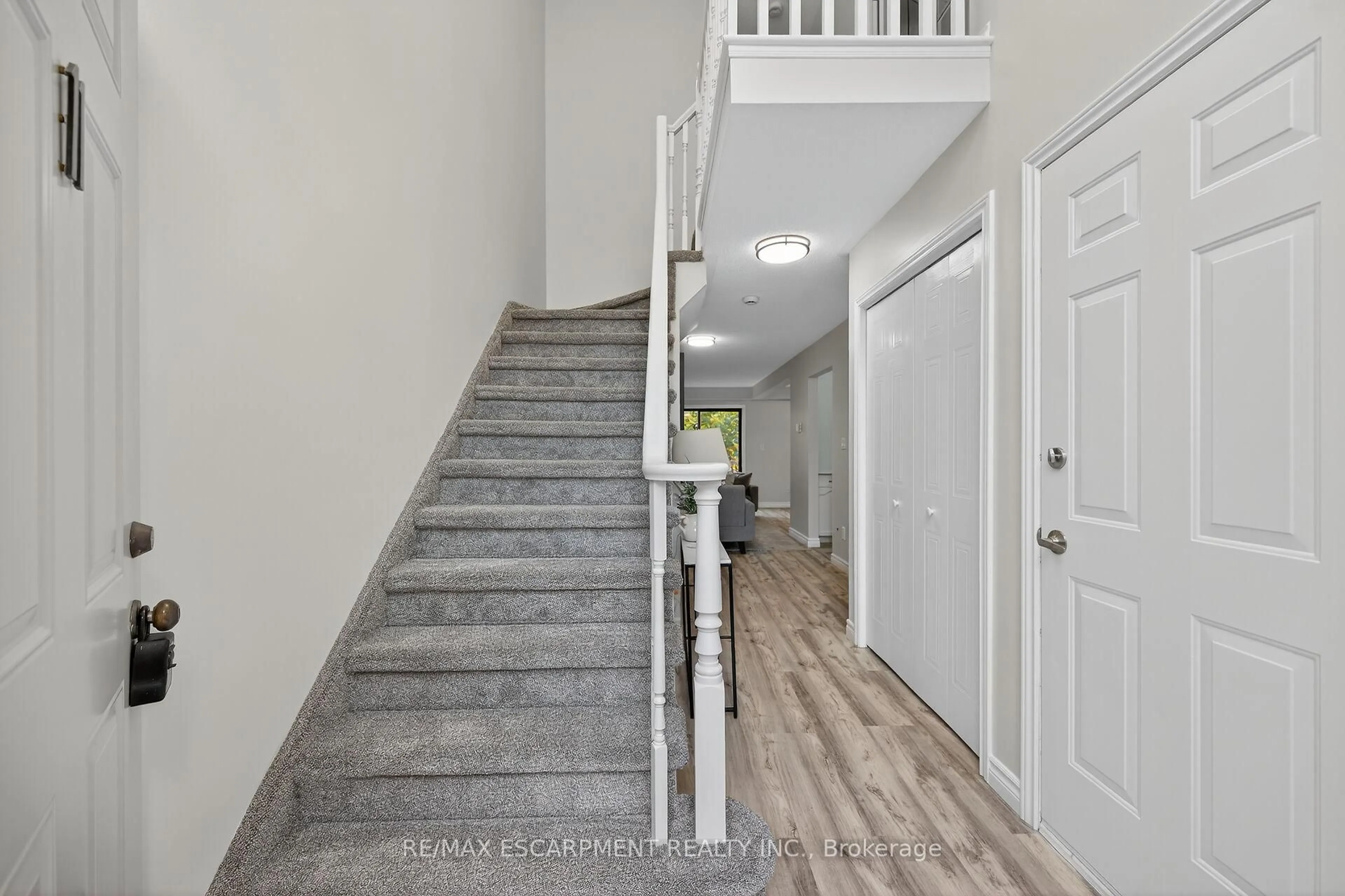 Unknown for 54 Argyle St #11, Haldimand Ontario N3W 1H9