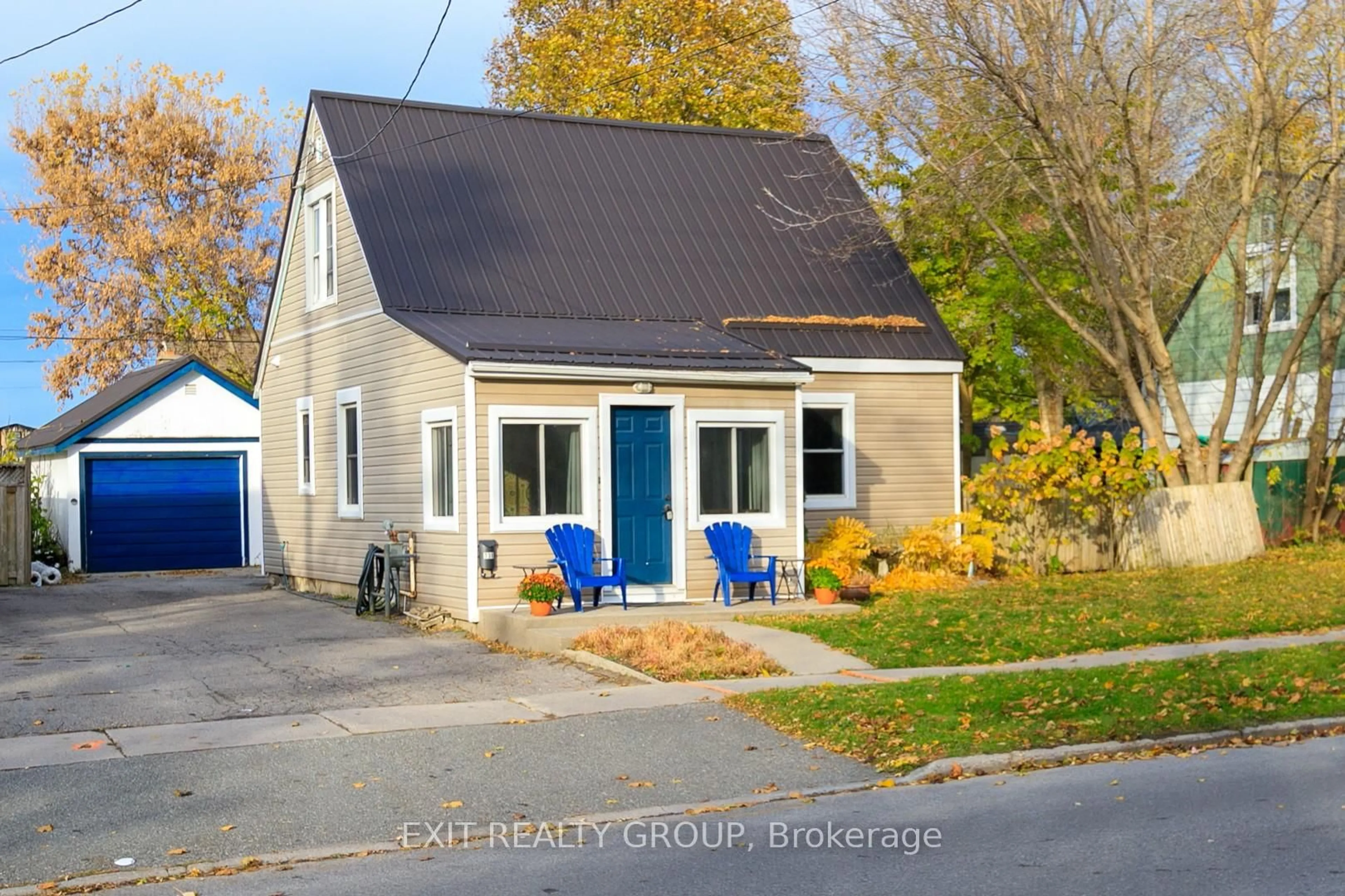 A pic from outside/outdoor area/front of a property/back of a property/a pic from drone, street for 138 Byron St, Quinte West Ontario K8V 2Y6