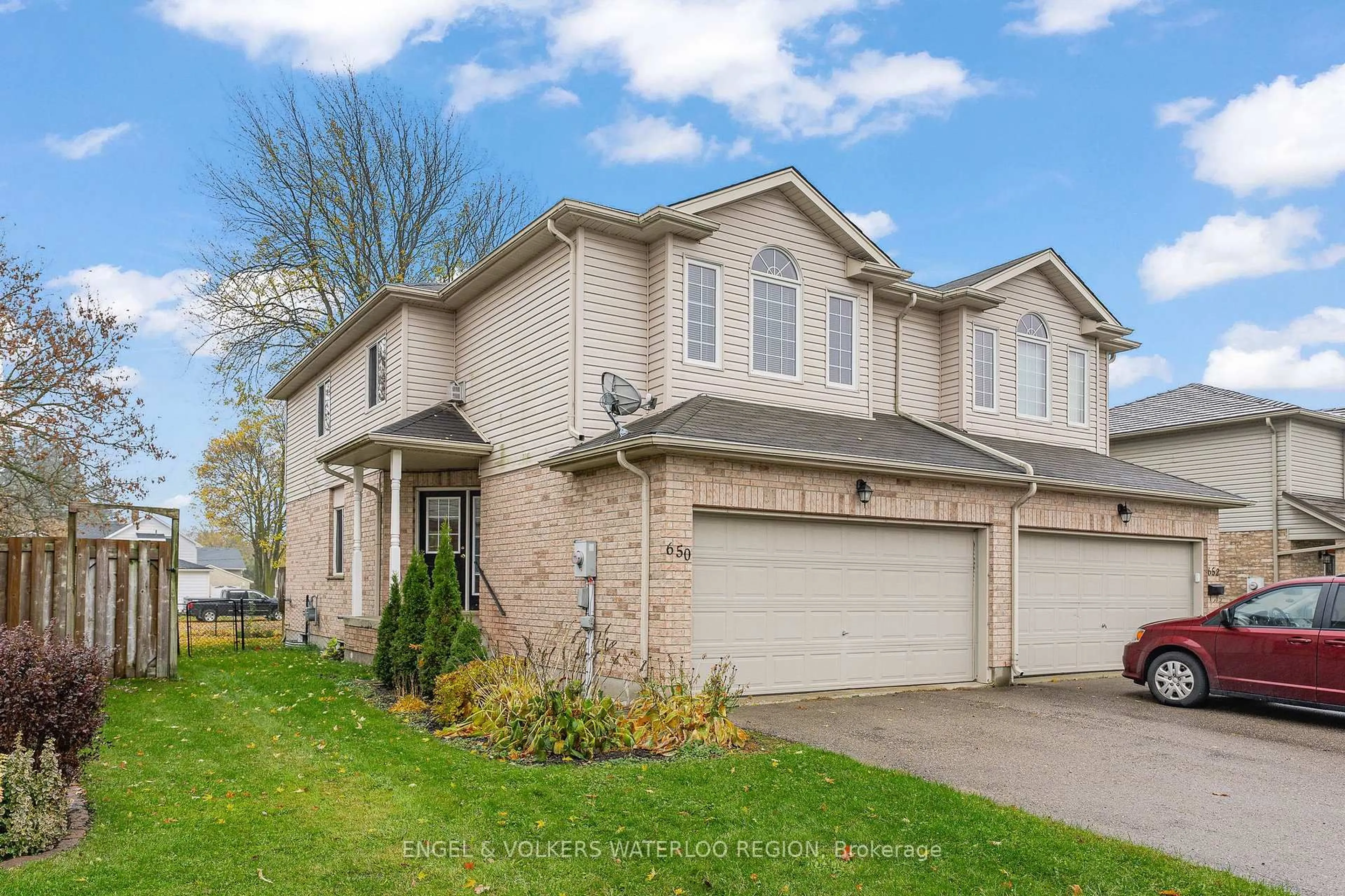 Home with vinyl exterior material, street for 650 Salisbury Ave, North Perth Ontario N4W 1Y9