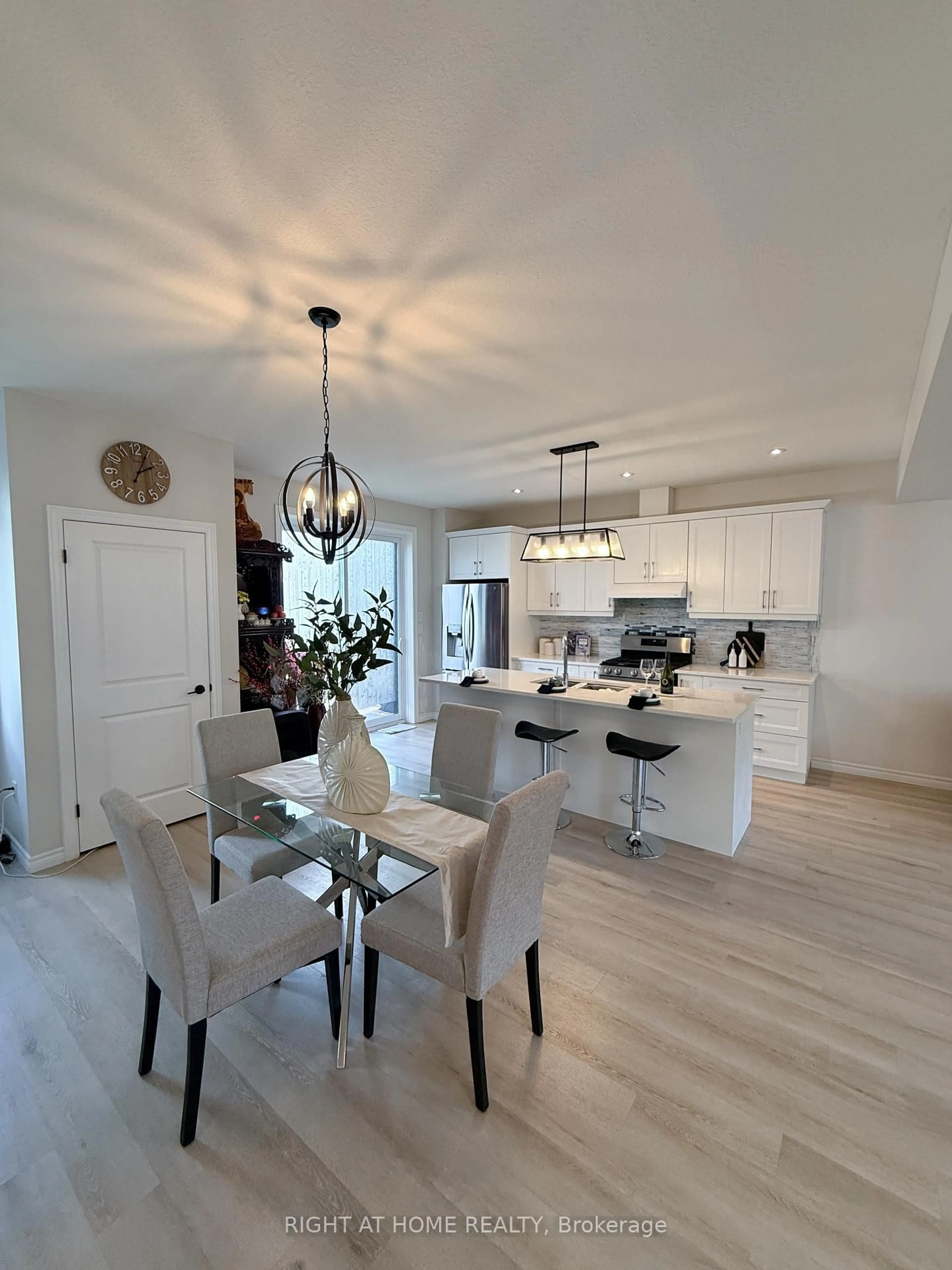 Open concept kitchen, wood/laminate floor for 435 Callaway Rd #37, London North Ontario N6G 2N1
