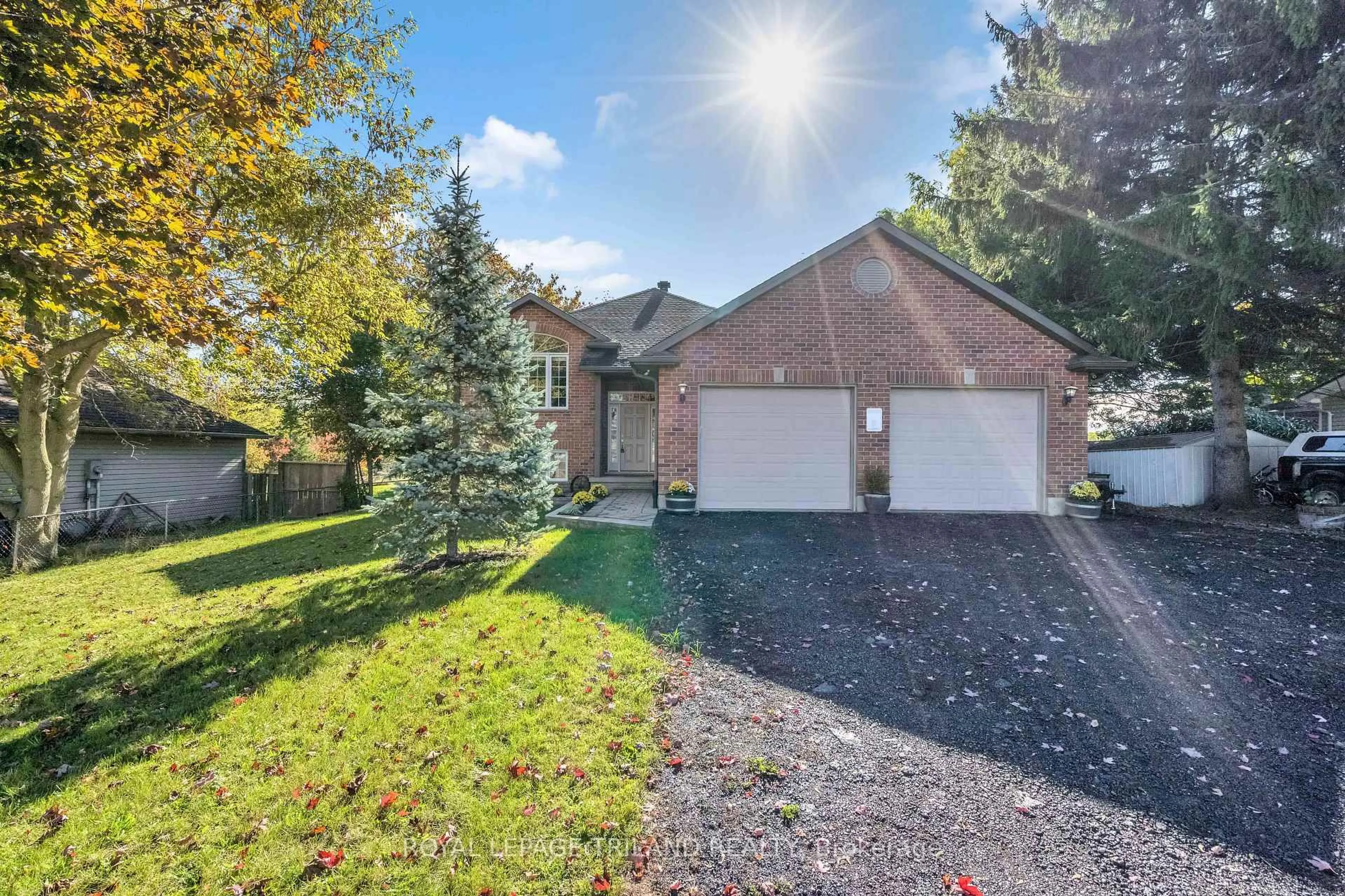 Home with brick exterior material, street for 3805 Trillium Dr, Southwest Middlesex Ontario N0L 1M0