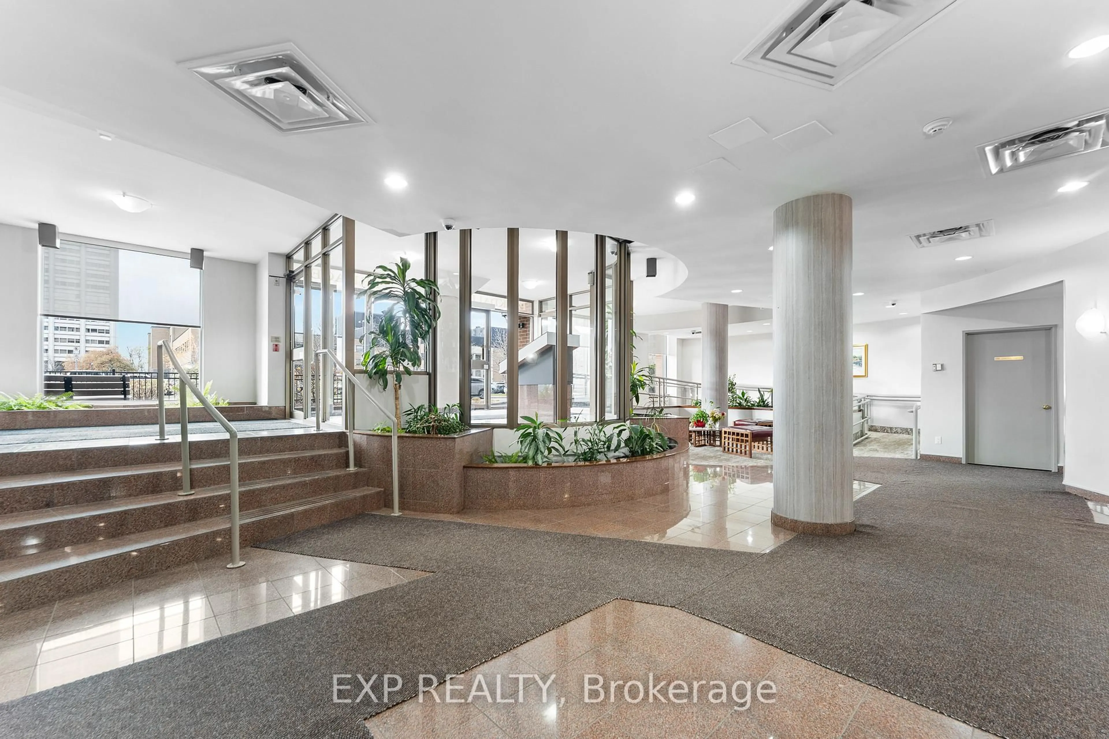 Lobby for 215 Parkdale Ave #PH10, Ottawa Ontario K1Y 4T8
