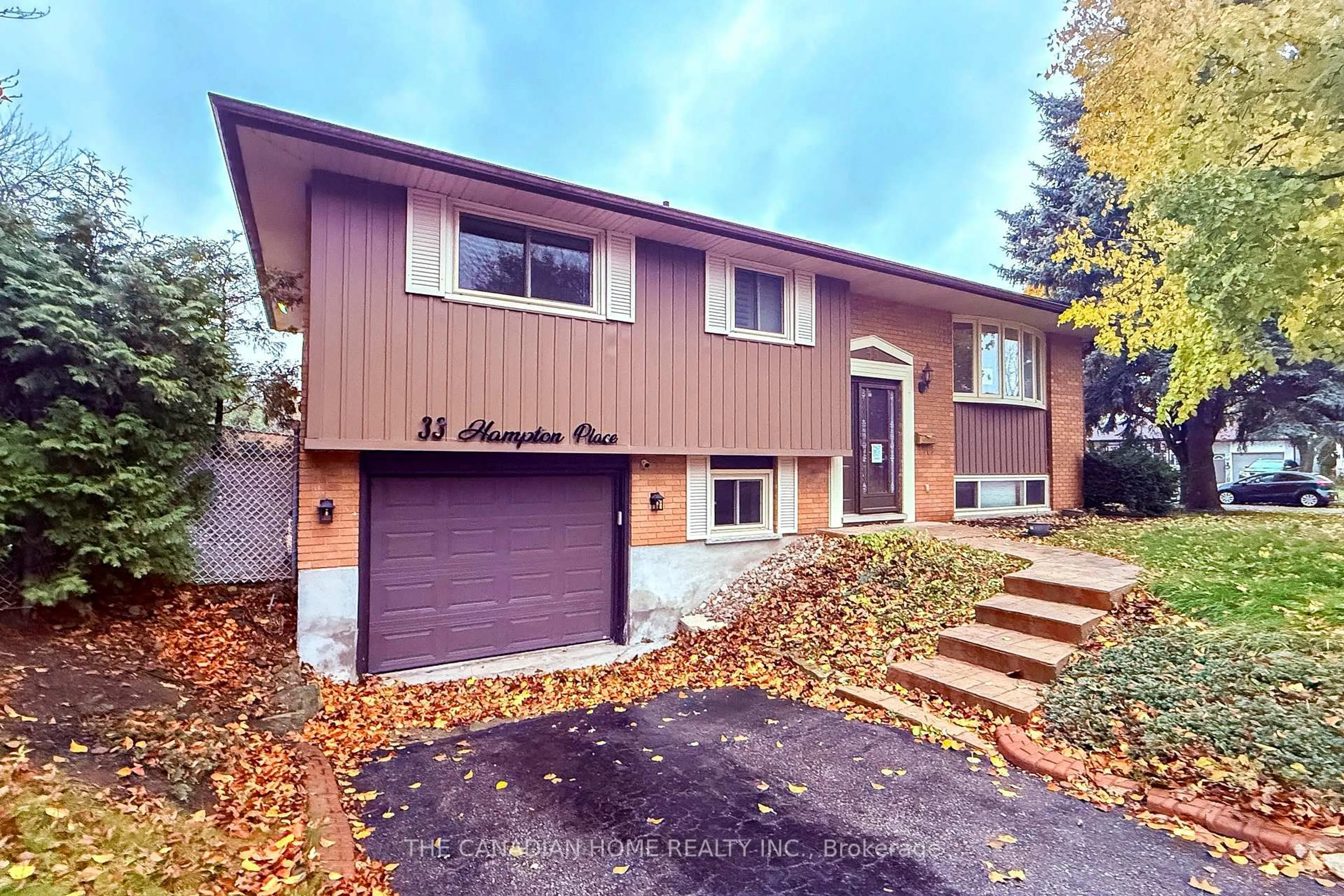 Home with brick exterior material, street for 33 Hampton Pl, Kitchener Ontario N2B 2S4
