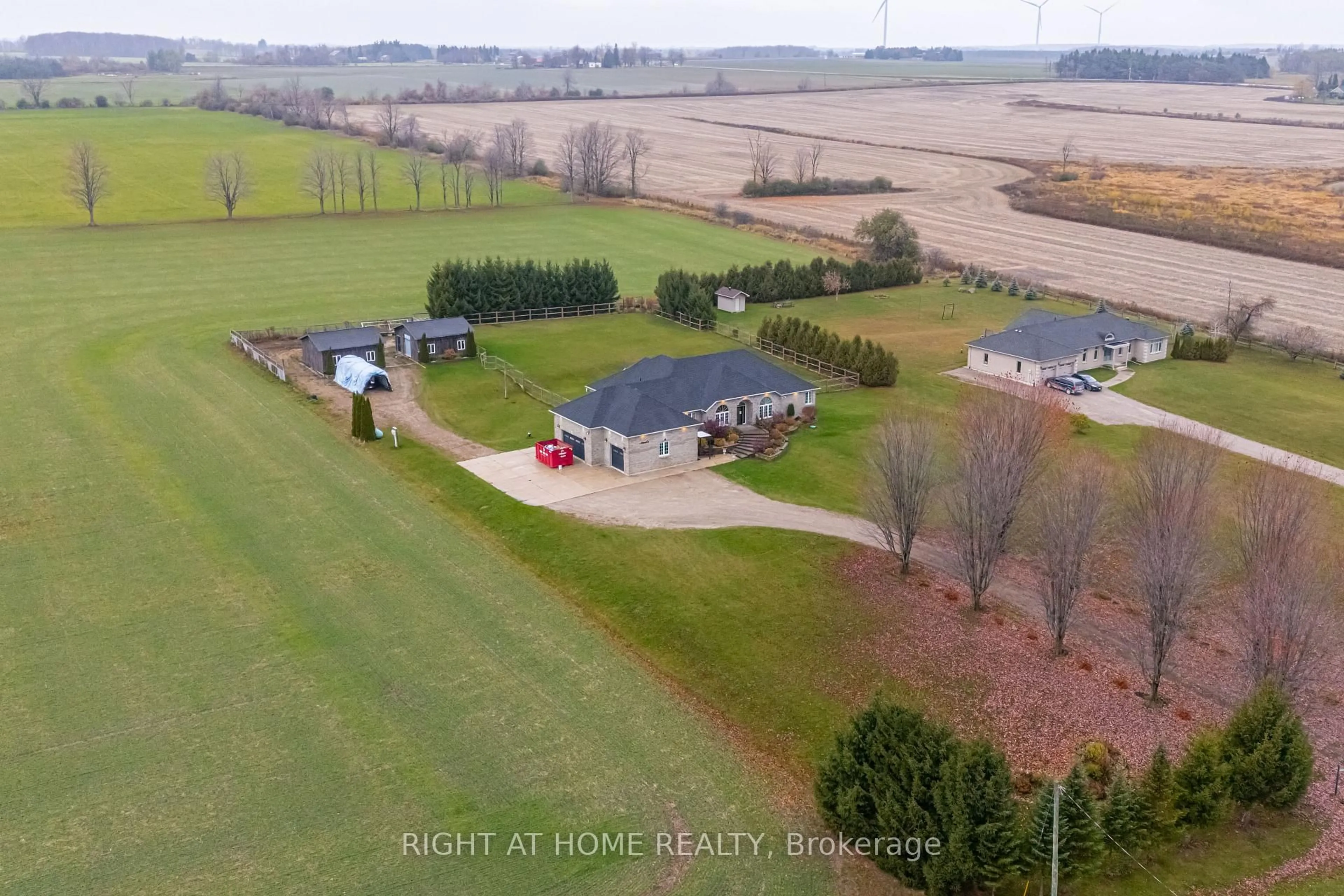A pic from outside/outdoor area/front of a property/back of a property/a pic from drone, unknown for 594228 Blind Line, Mono Ontario L9W 5N2