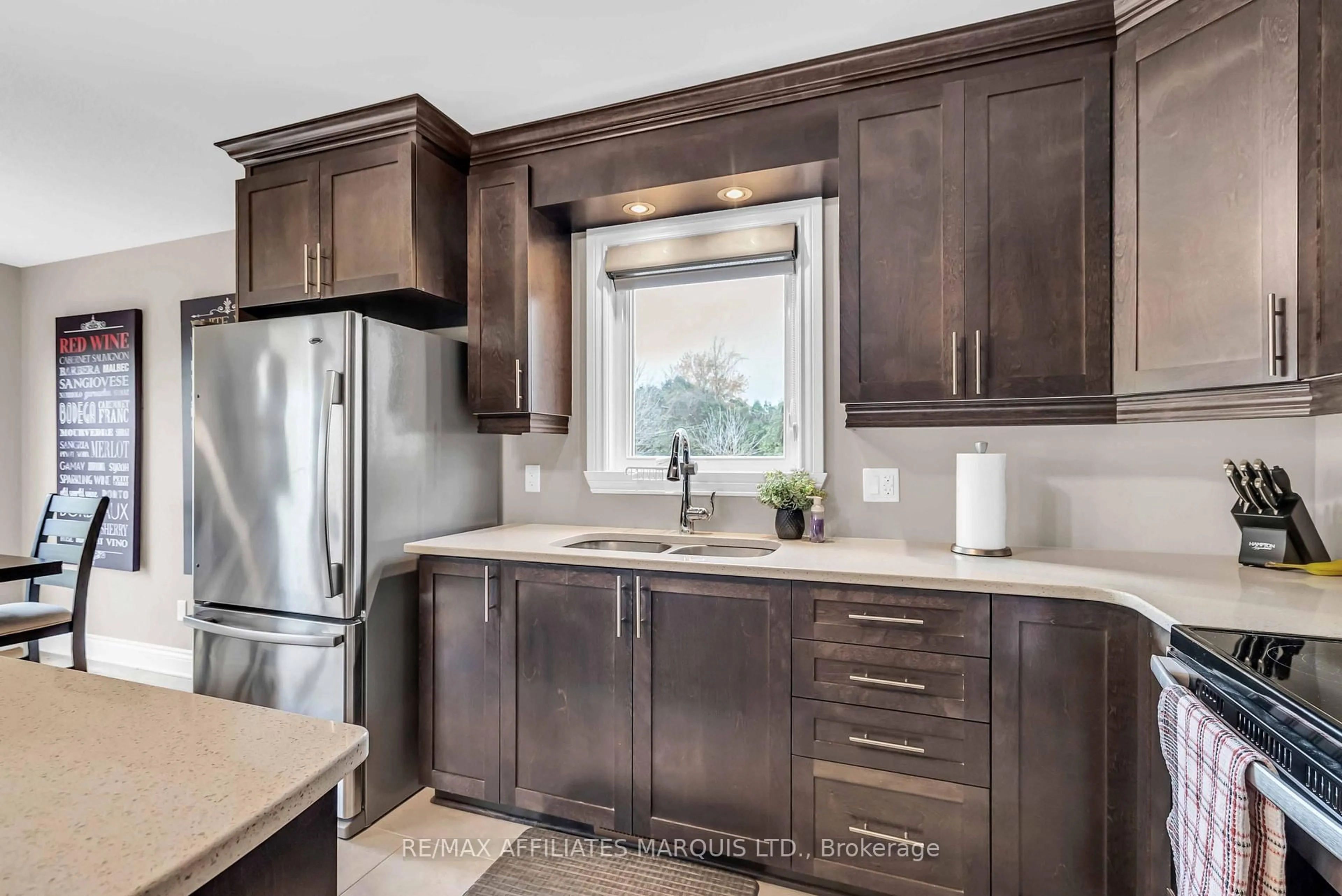 Unknown for 1101 CLEMENT Crt, Cornwall Ontario K6H 4N1