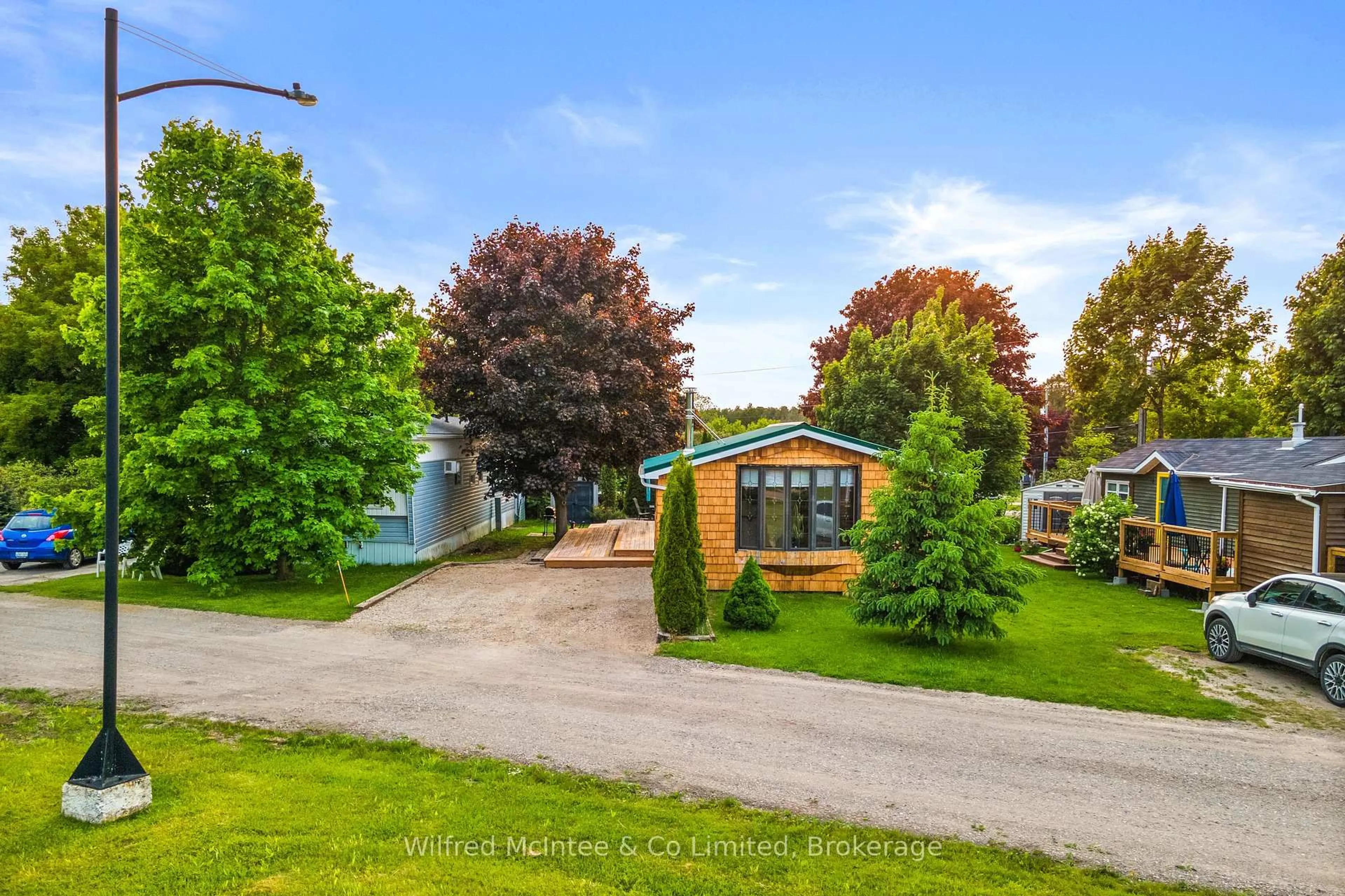 A pic from outside/outdoor area/front of a property/back of a property/a pic from drone, street for 48 Maplewood Blvd, Kincardine Ontario N0G 2T0