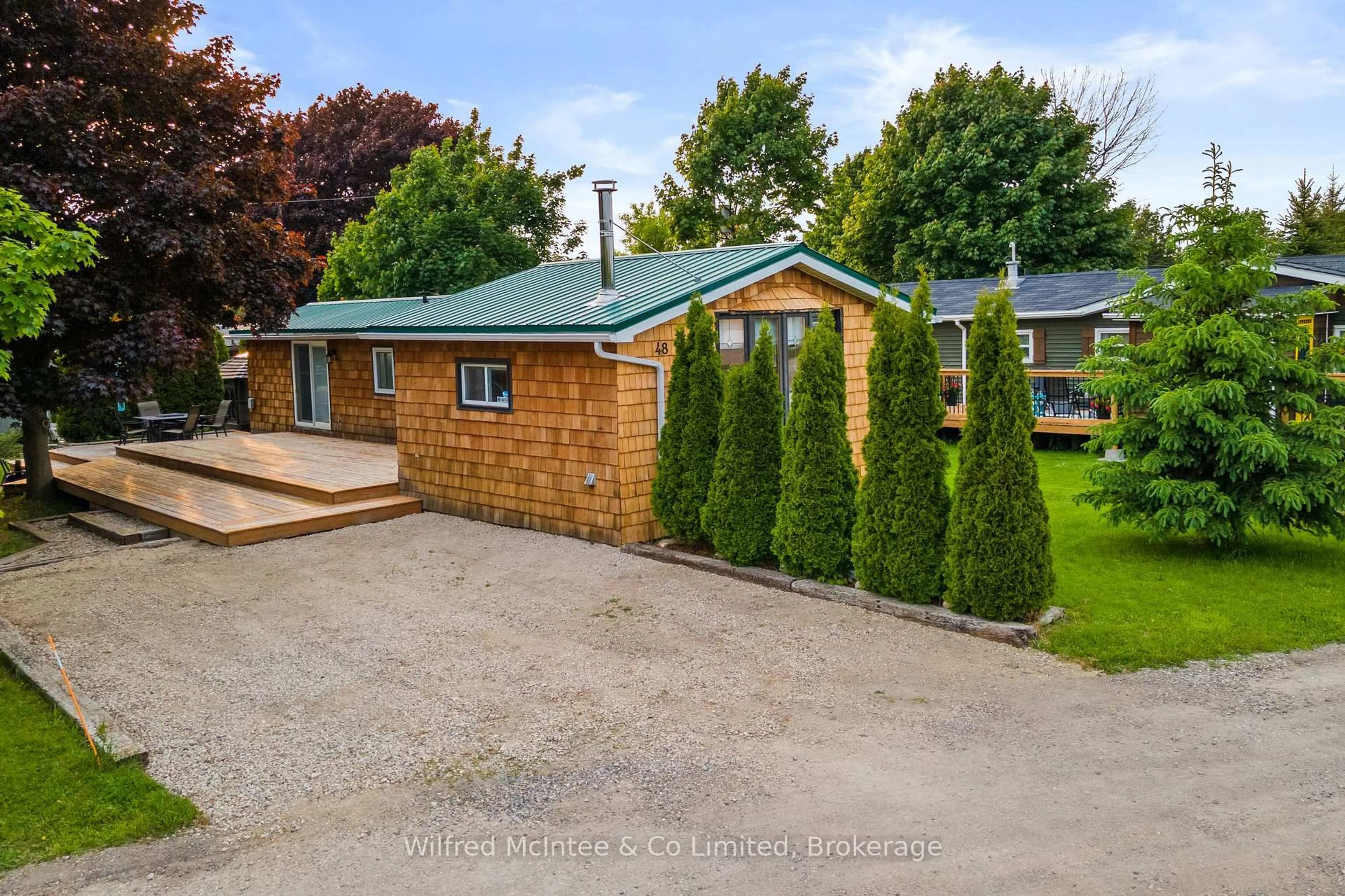 A pic from outside/outdoor area/front of a property/back of a property/a pic from drone, street for 48 Maplewood Blvd, Kincardine Ontario N0G 2T0