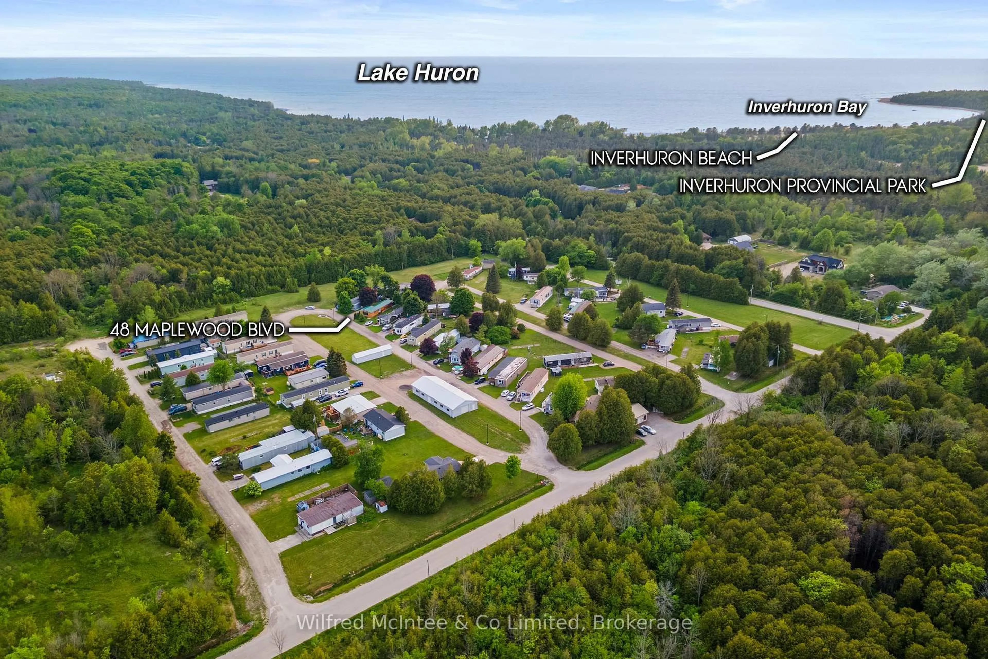 A pic from outside/outdoor area/front of a property/back of a property/a pic from drone, unknown for 48 Maplewood Blvd, Kincardine Ontario N0G 2T0