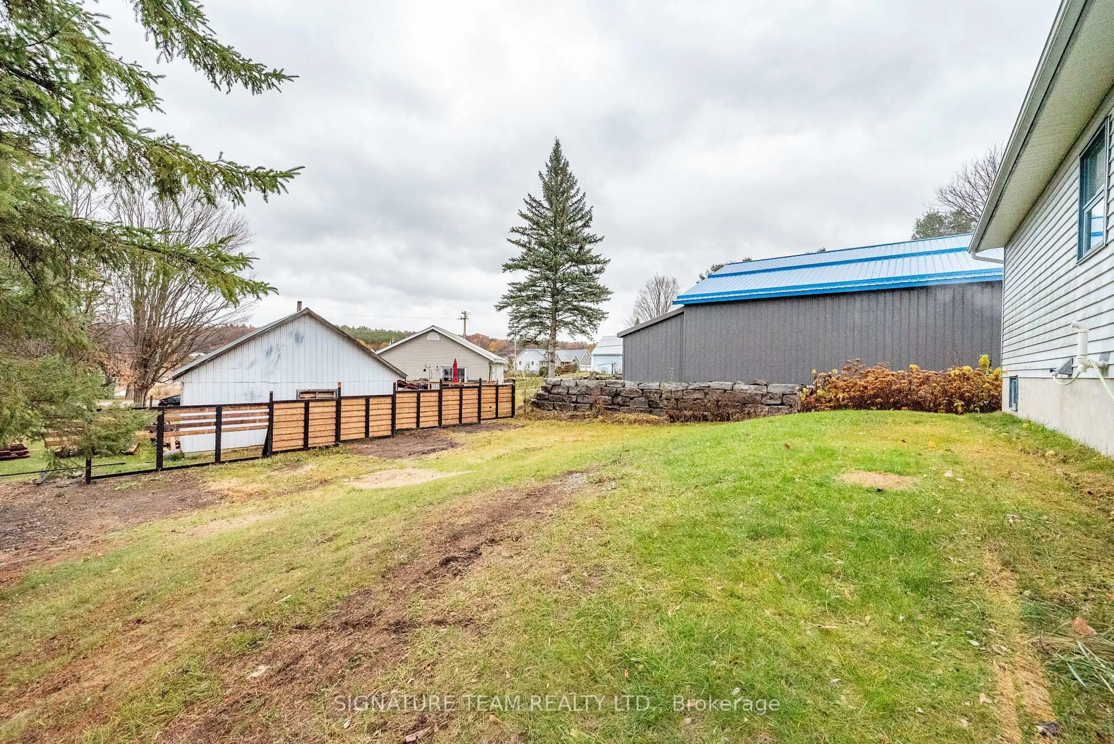 A pic from outside/outdoor area/front of a property/back of a property/a pic from drone, water/lake/river/ocean view for 279 Jessie St, Eganville Ontario K0J 1T0