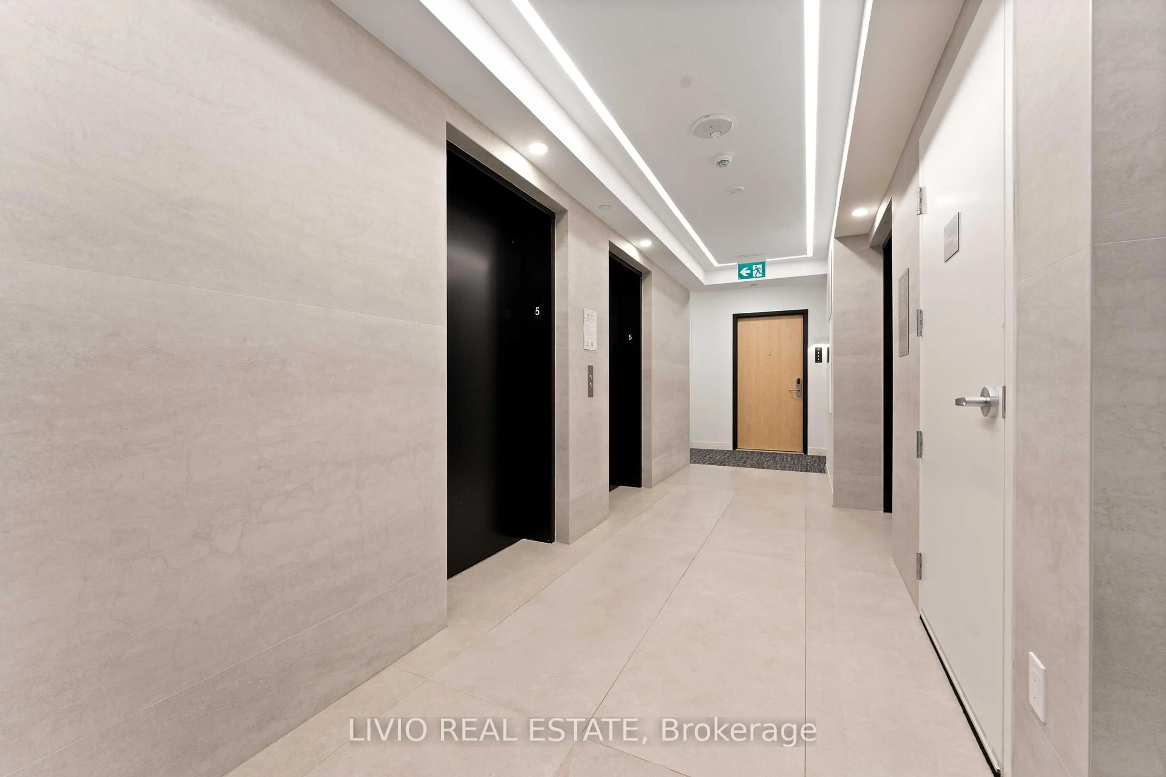 Indoor foyer for 340 Queen Street Ottawa St #502, Ottawa Ontario K1R 0G1