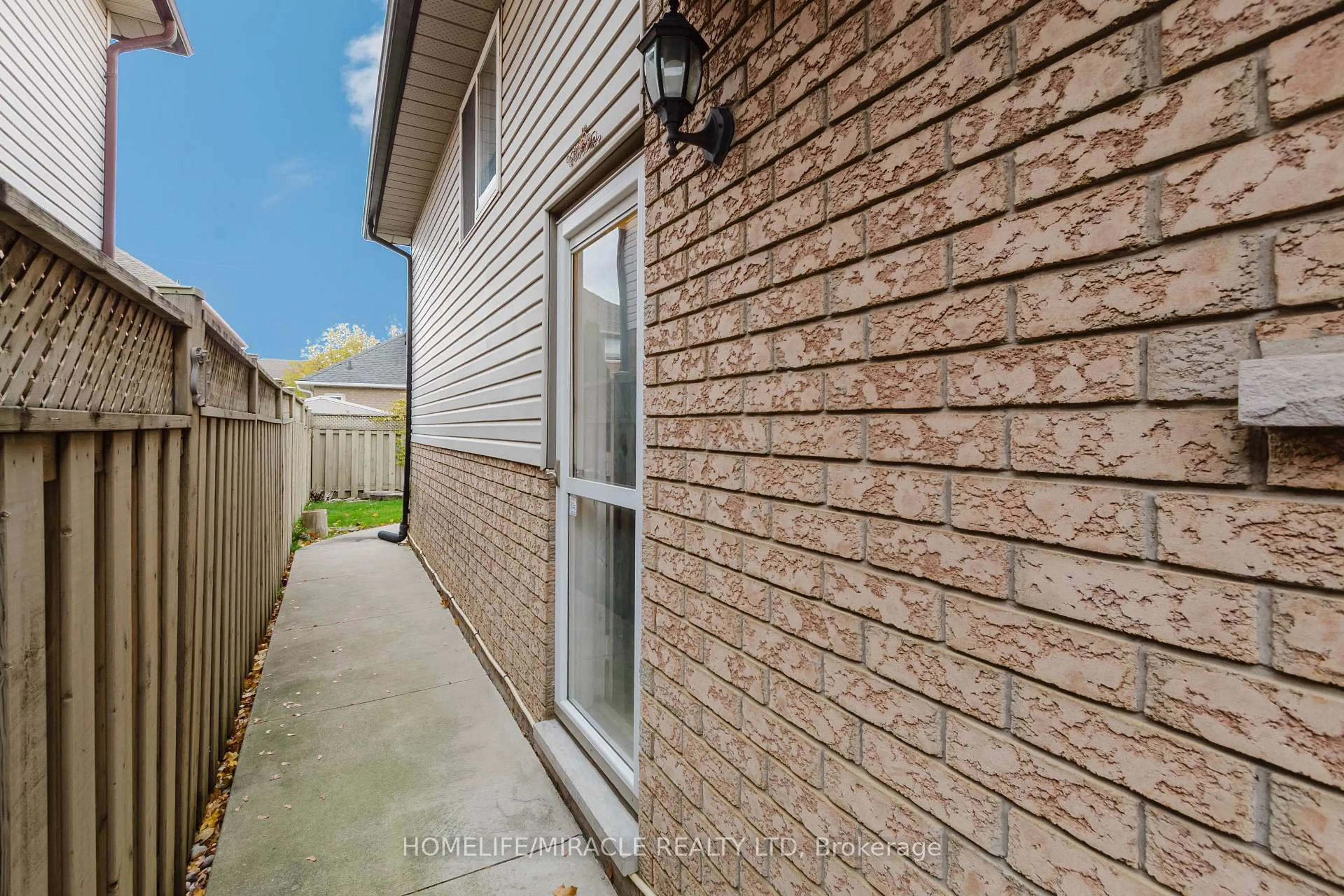 Unknown for 84 Hillgarden Dr, Hamilton Ontario L8J 3S7