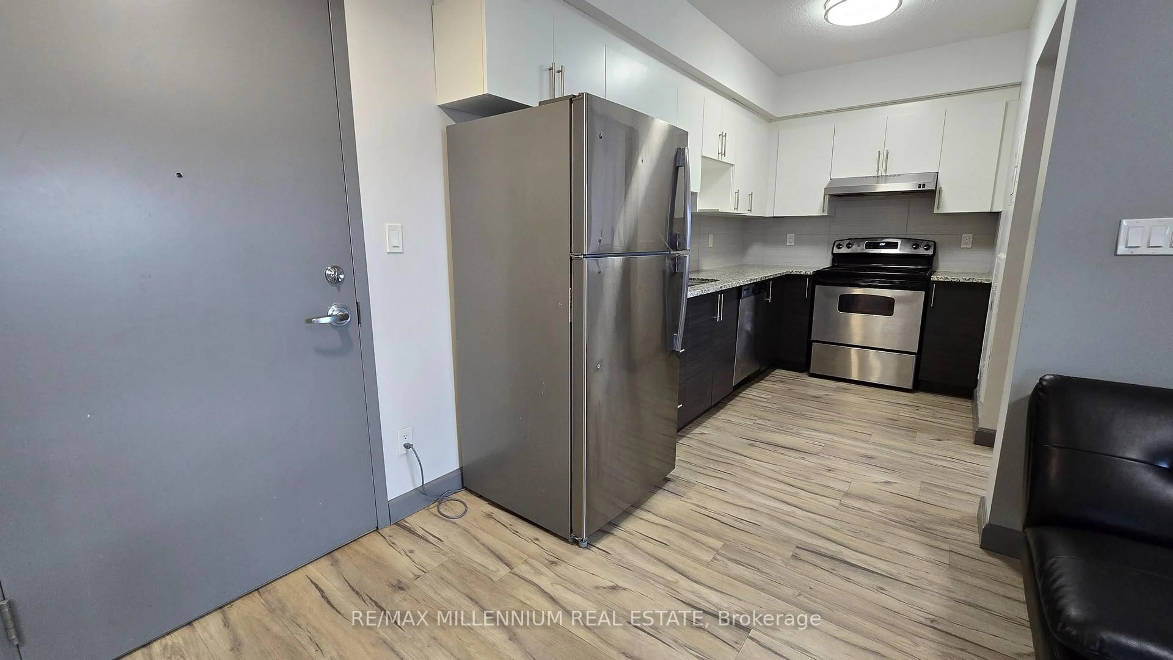 Standard kitchen, unknown for 258A SUNVIEW St #1103, Waterloo Ontario N2L 3V9