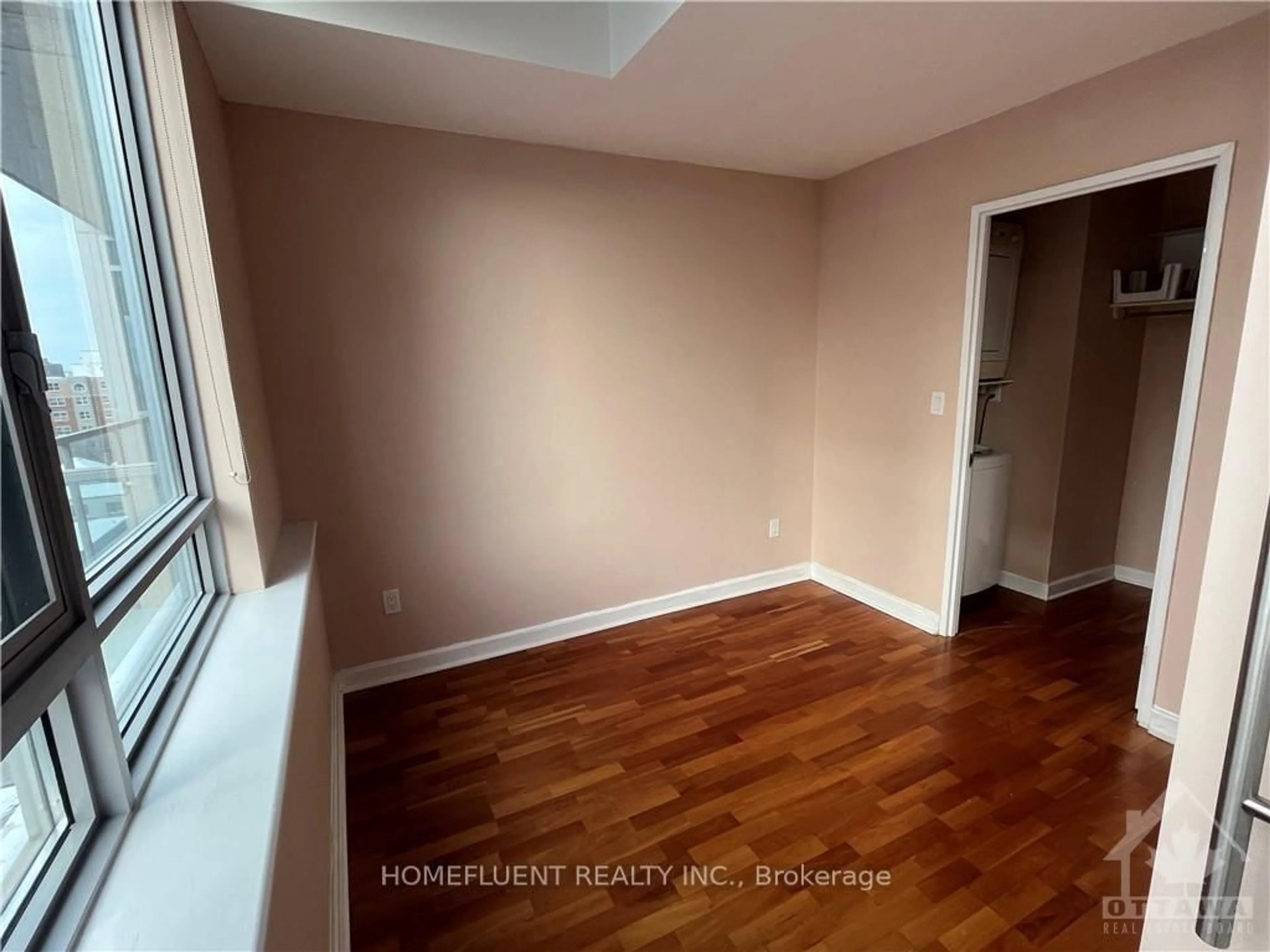 A pic of a room for 180 YORK St #710, Ottawa Ontario K1N 1J6