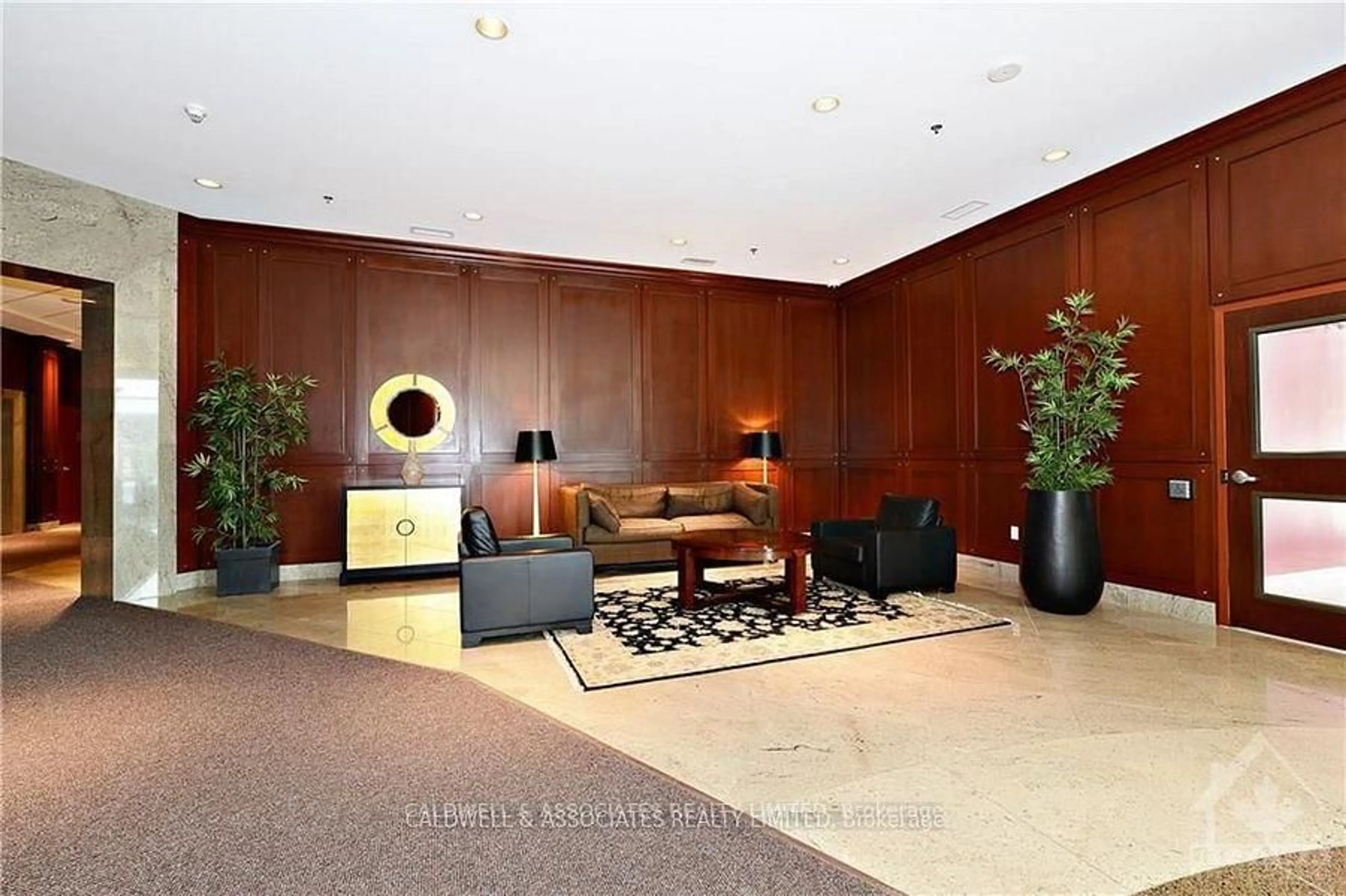 Lobby for 234 Rideau St #1012, Ottawa Ontario K1N 0A9