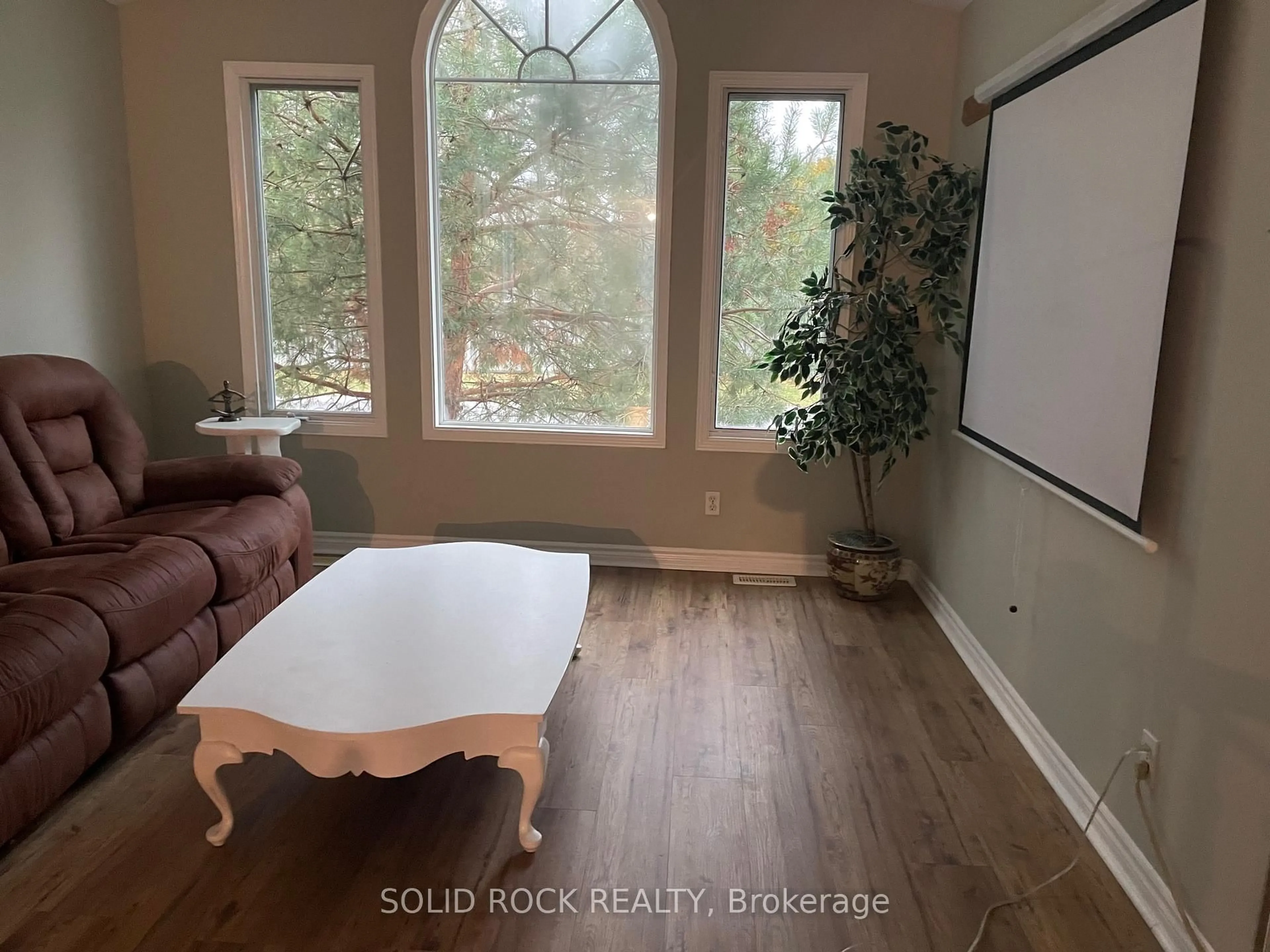 A pic of a room for 492 Boxwood St, Kingston Ontario K7M 9C4