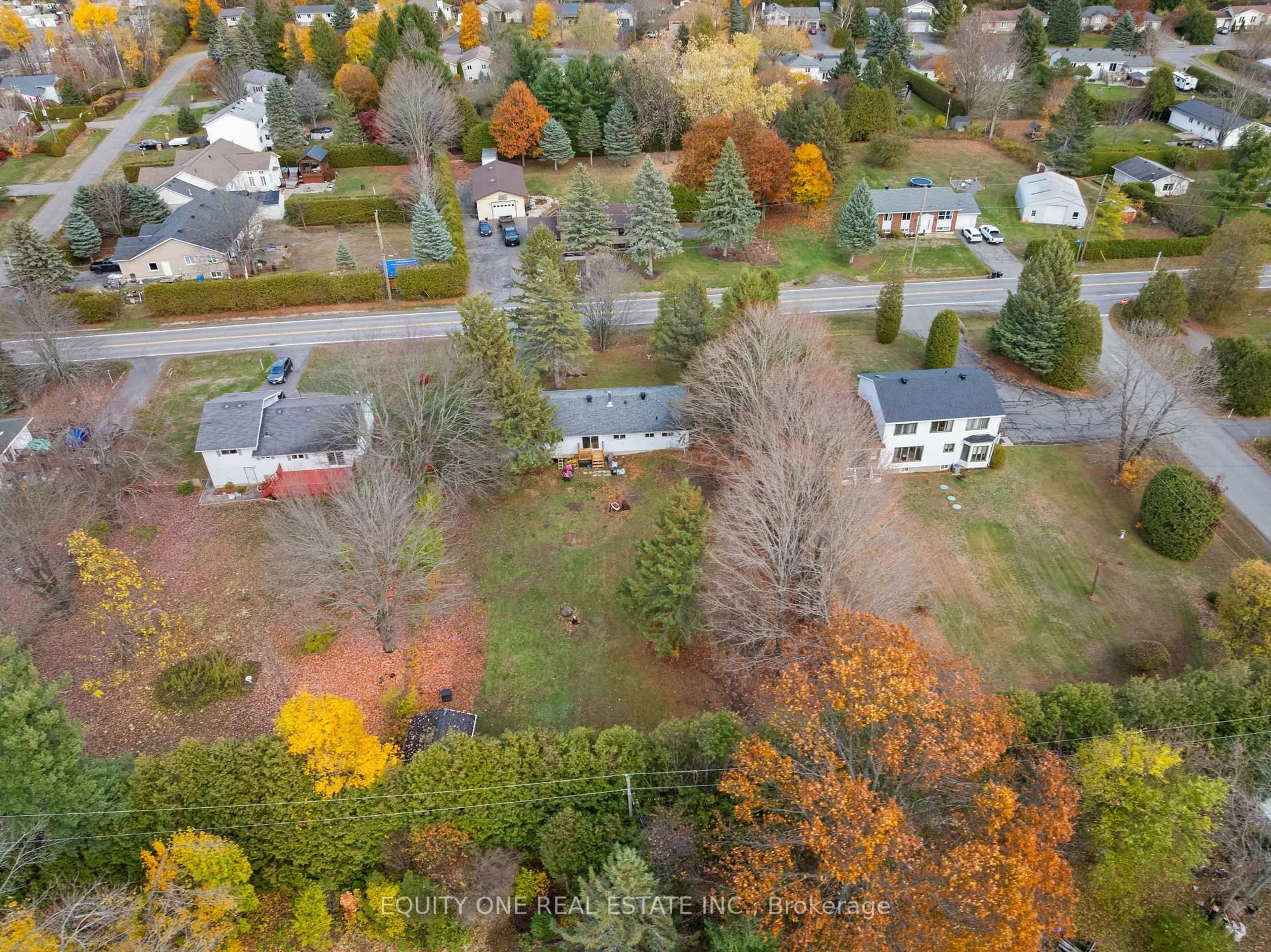 A pic from outside/outdoor area/front of a property/back of a property/a pic from drone, unknown for 3314 Nixon Dr, Osgoode Ontario K0A 2W0