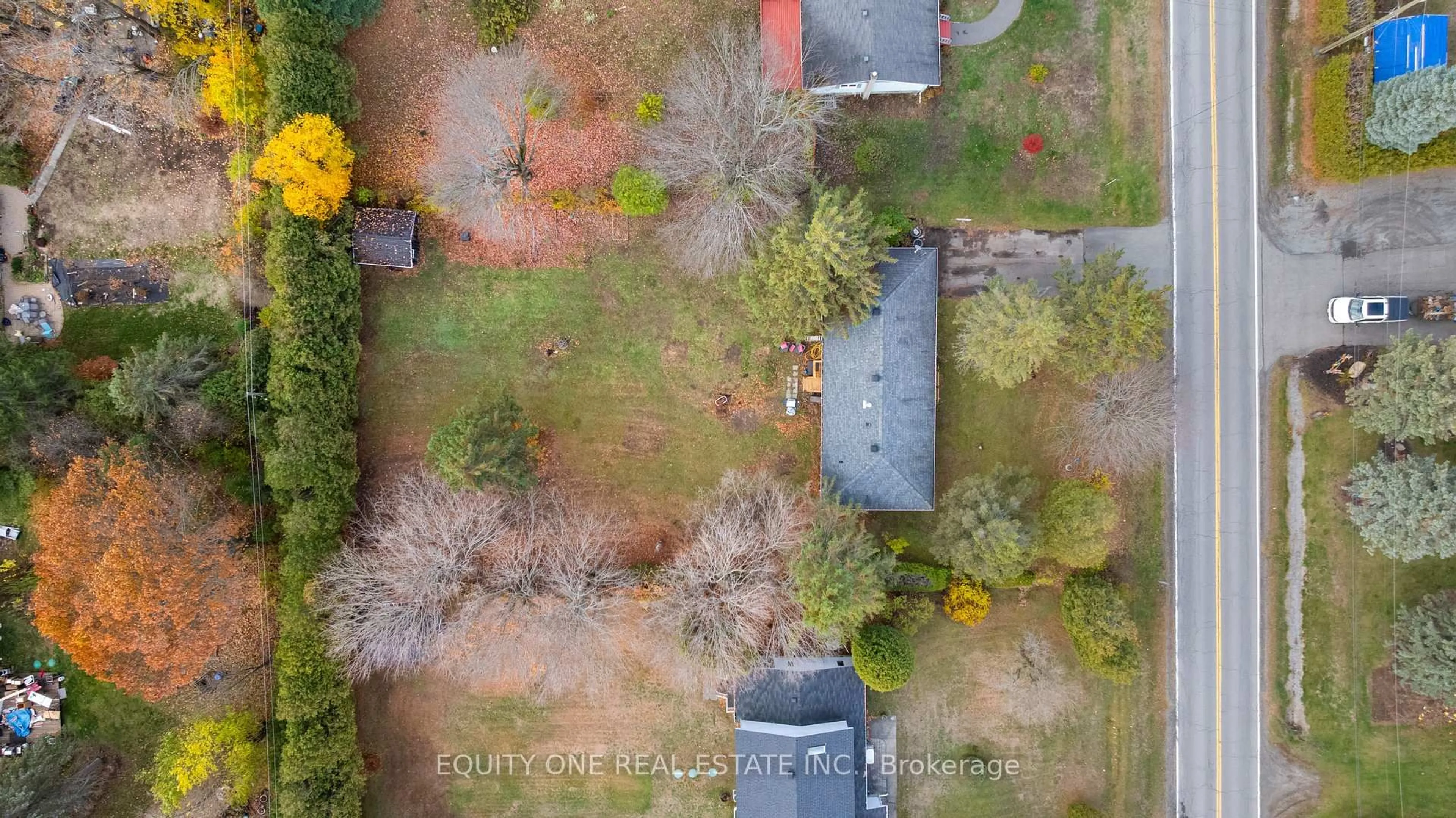 A pic from outside/outdoor area/front of a property/back of a property/a pic from drone, unknown for 3314 Nixon Dr, Osgoode Ontario K0A 2W0