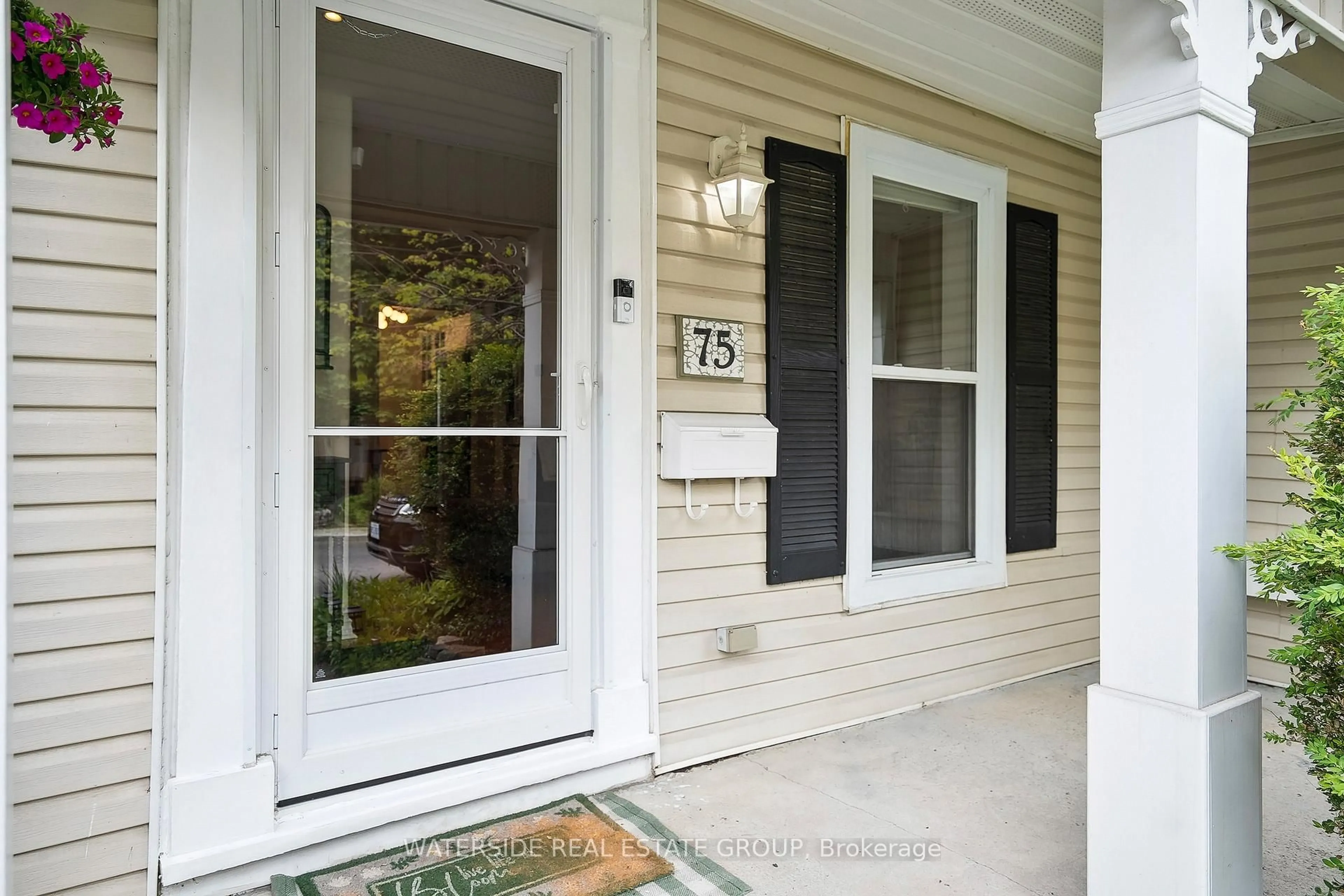 Home with vinyl exterior material, street for 75 Ray St, Hamilton Ontario L8R 2X7