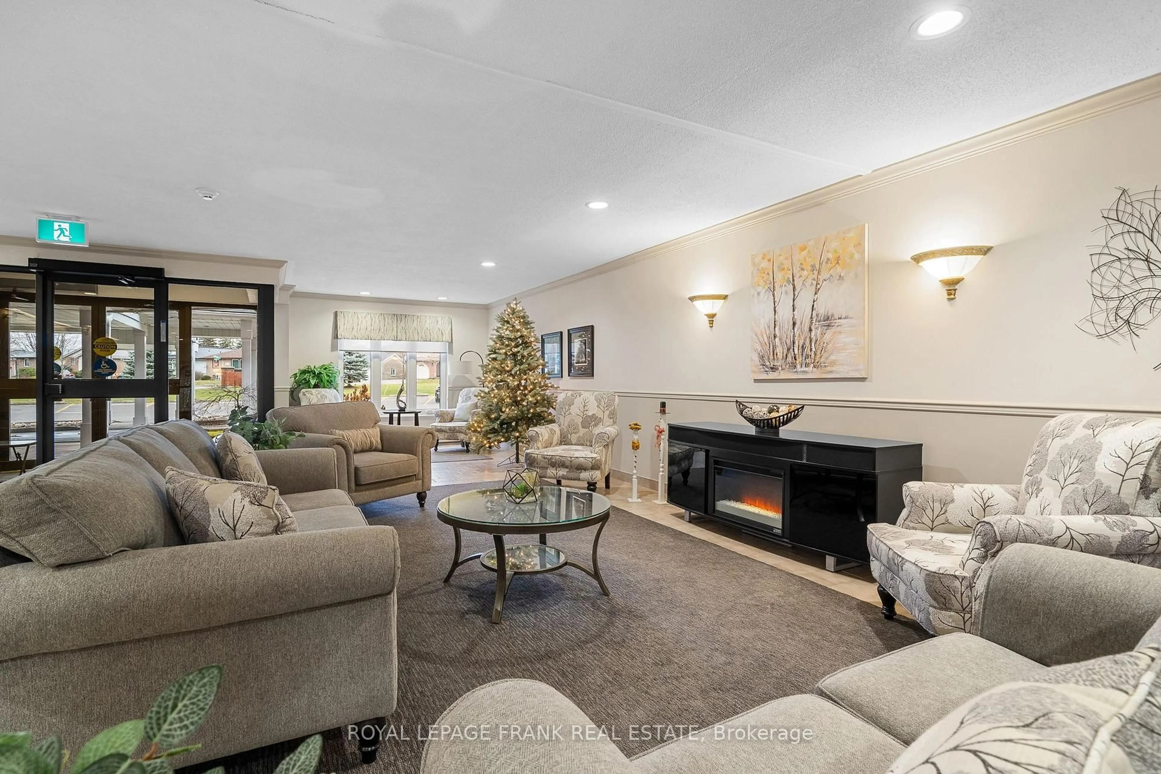 Living room with furniture, unknown for 2 Heritage Way #112, Kawartha Lakes Ontario K9V 5P5