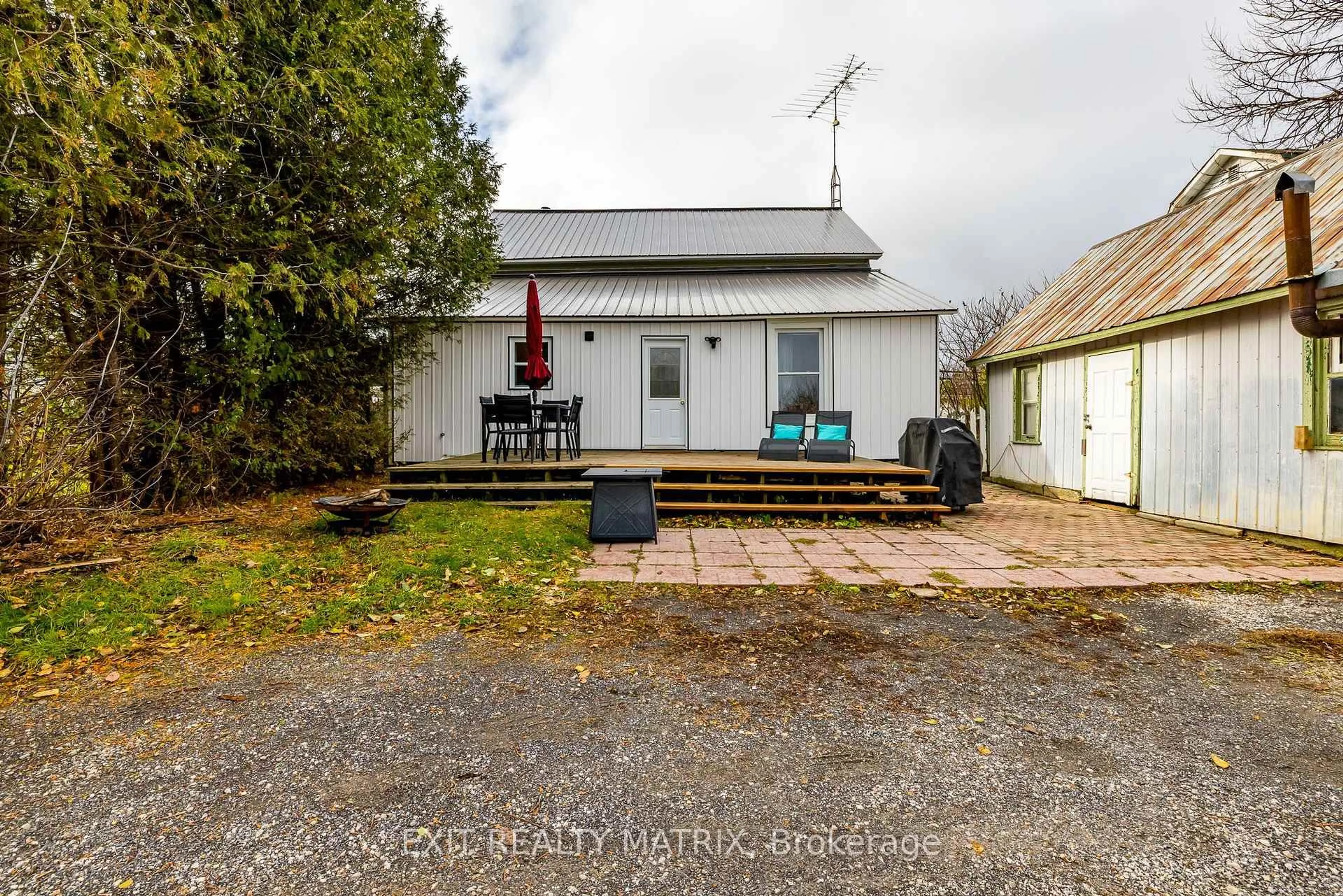 A pic from outside/outdoor area/front of a property/back of a property/a pic from drone, street for 107 George St, Lanark Ontario K0G 1K0