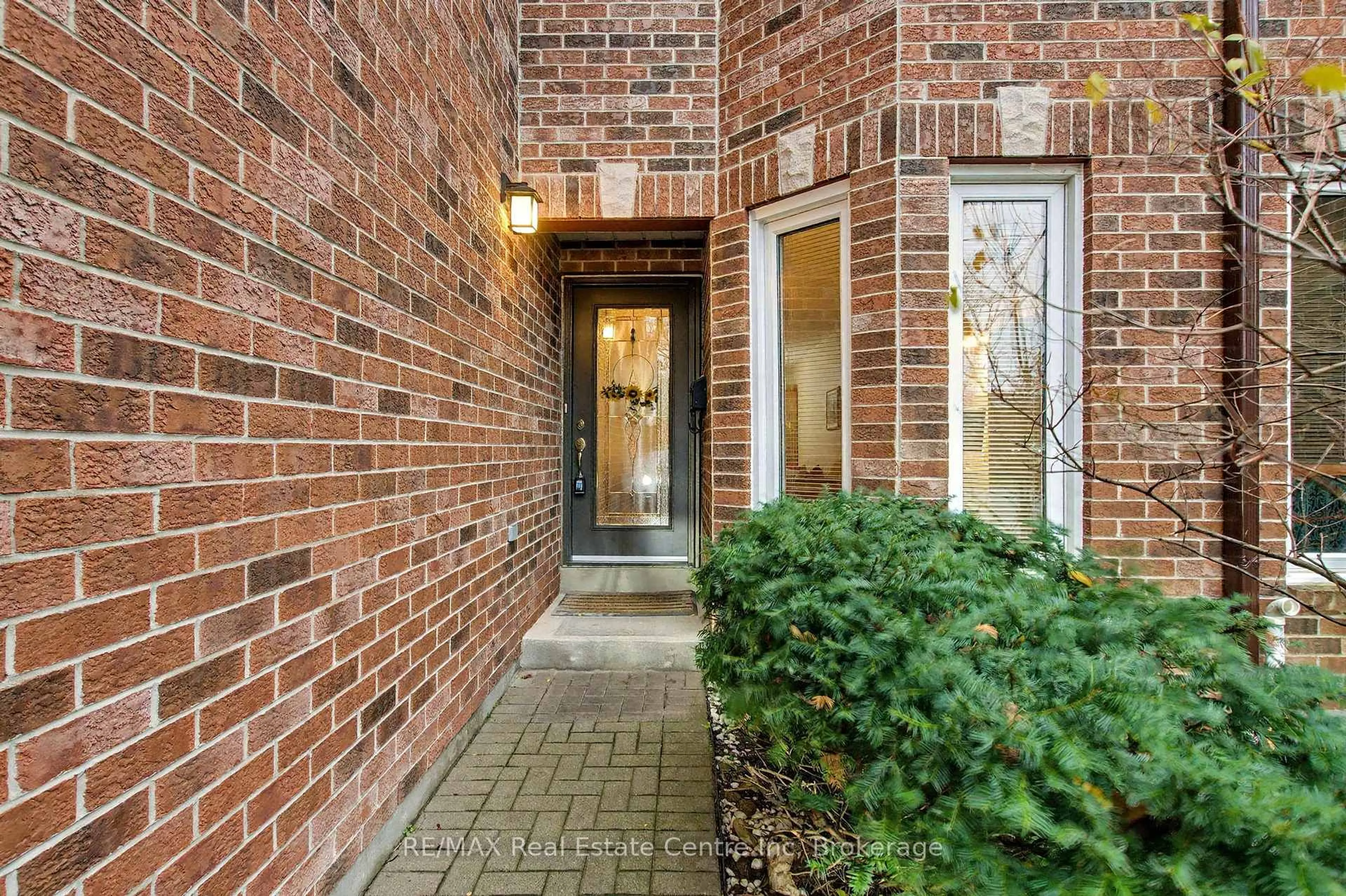 Unknown for 5 Marilyn Dr, Guelph Ontario N1H 1G9