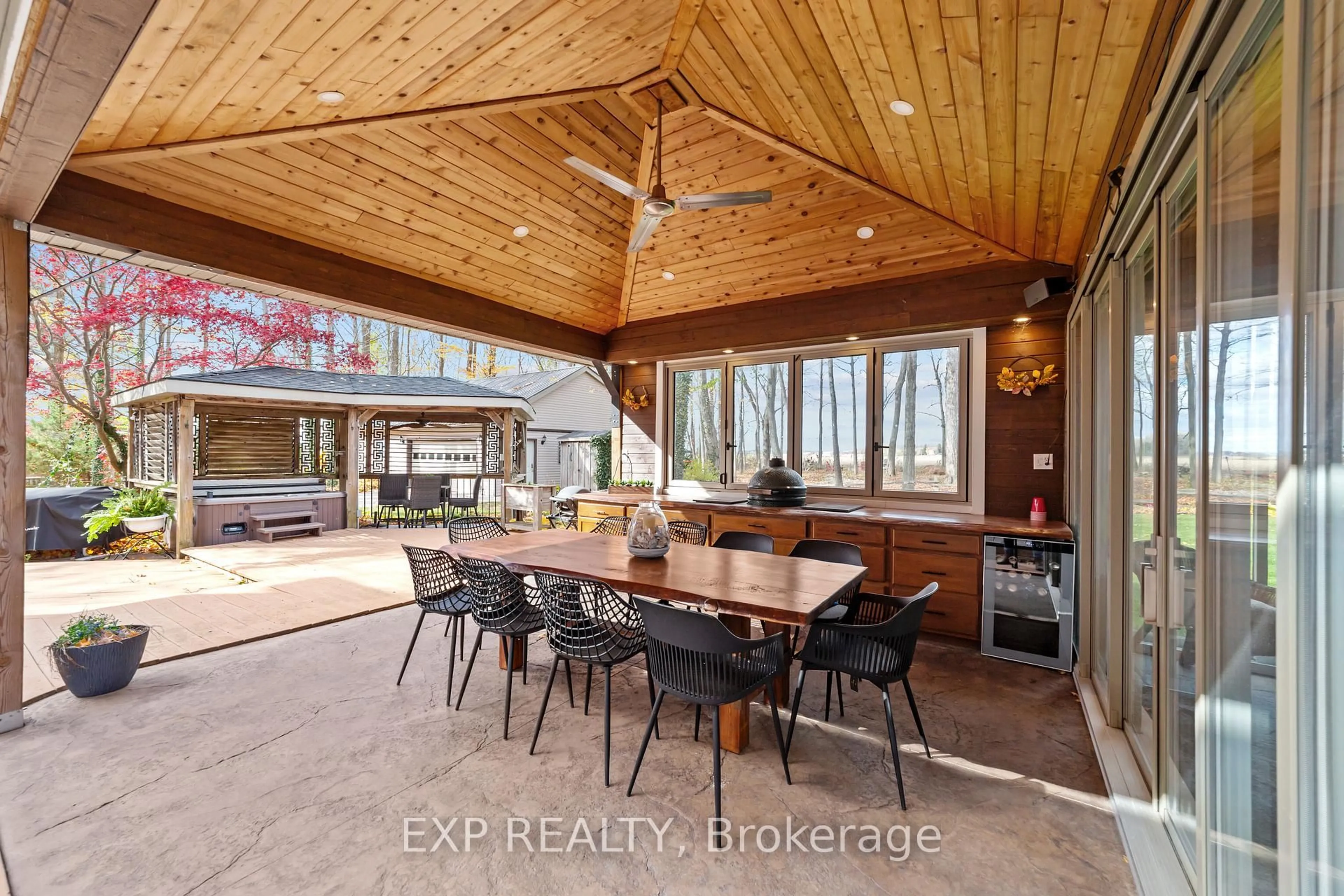 Patio, water/lake/river/ocean view for 107 Lewis Dr, Middlesex Centre Ontario N0M 2A0