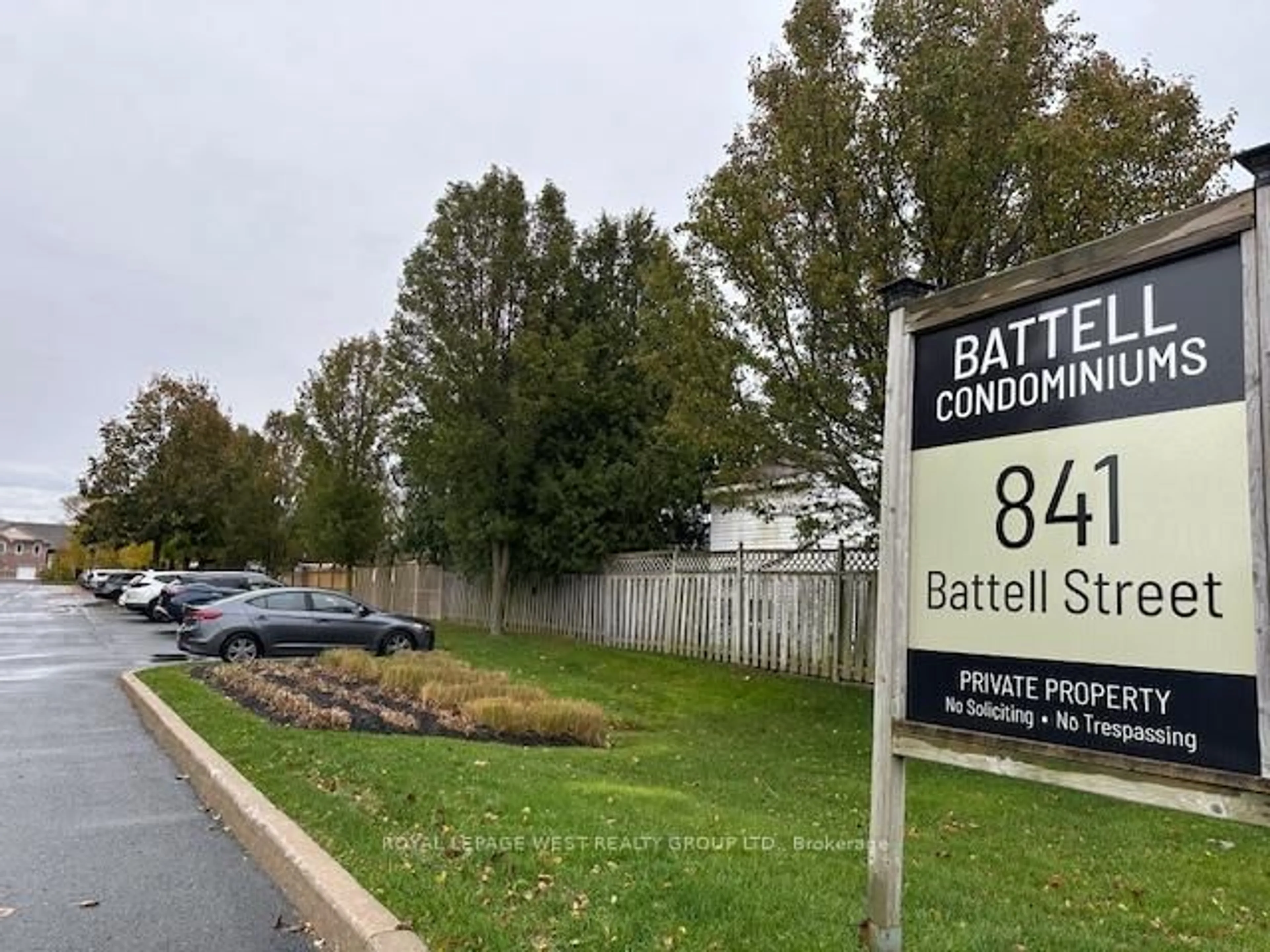 Patio, street for 841 Battell St #107, Cobourg Ontario K9A 0B9