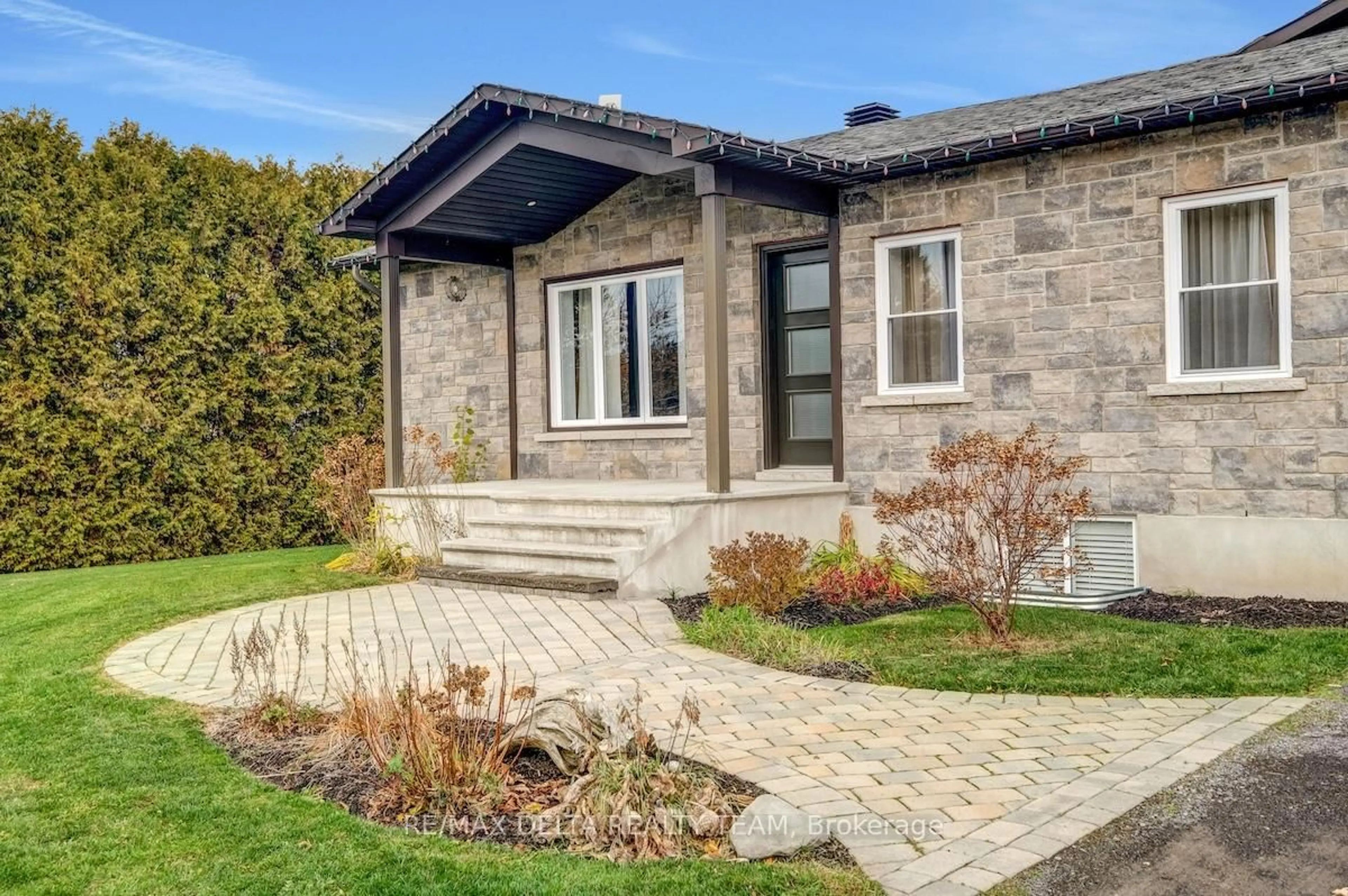 Home with brick exterior material, street for 1629 St Joseph Rd, Russell Ontario K0A 1W0