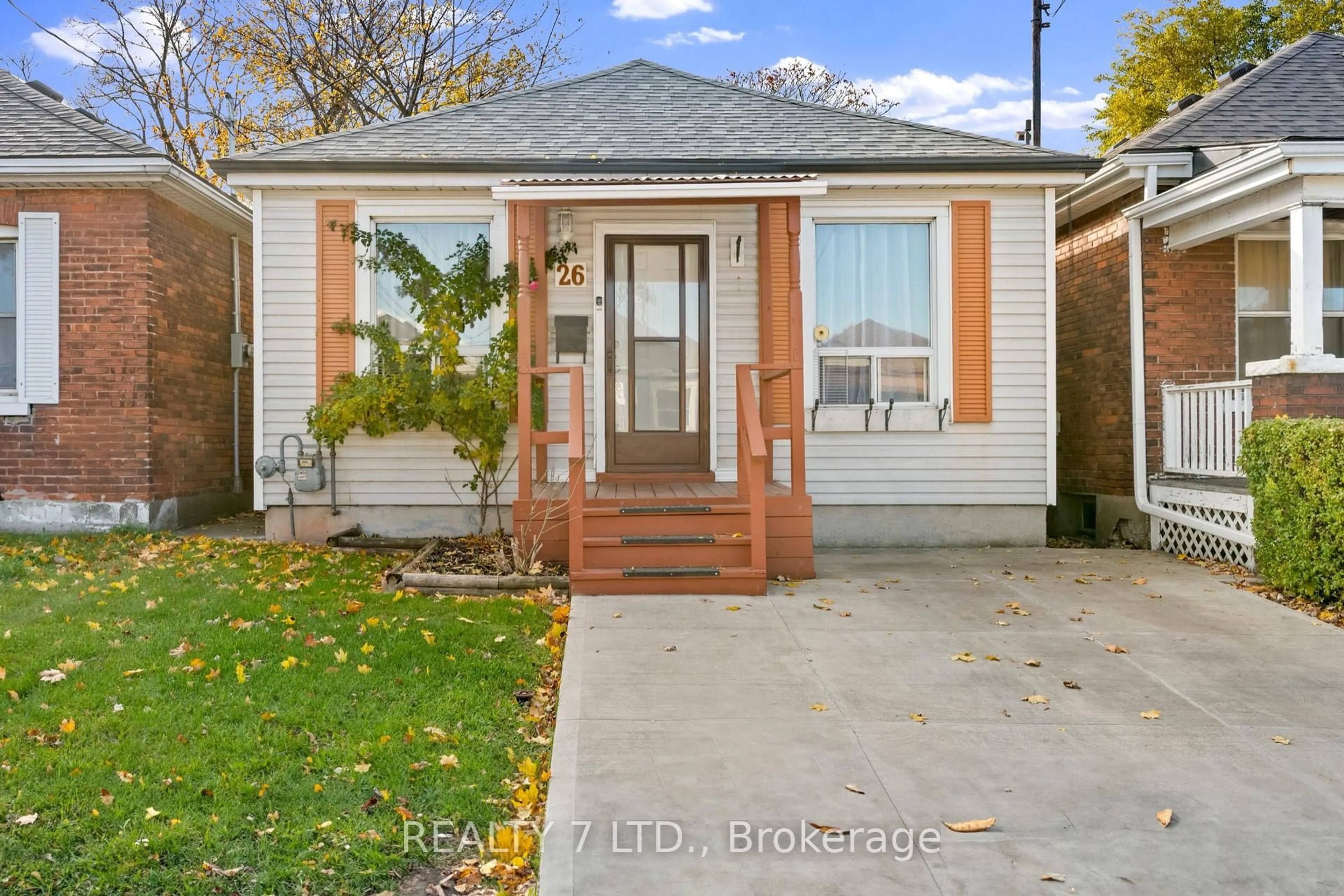 Home with brick exterior material, street for 26 Harrison Ave, Hamilton Ontario L8H 2Z7