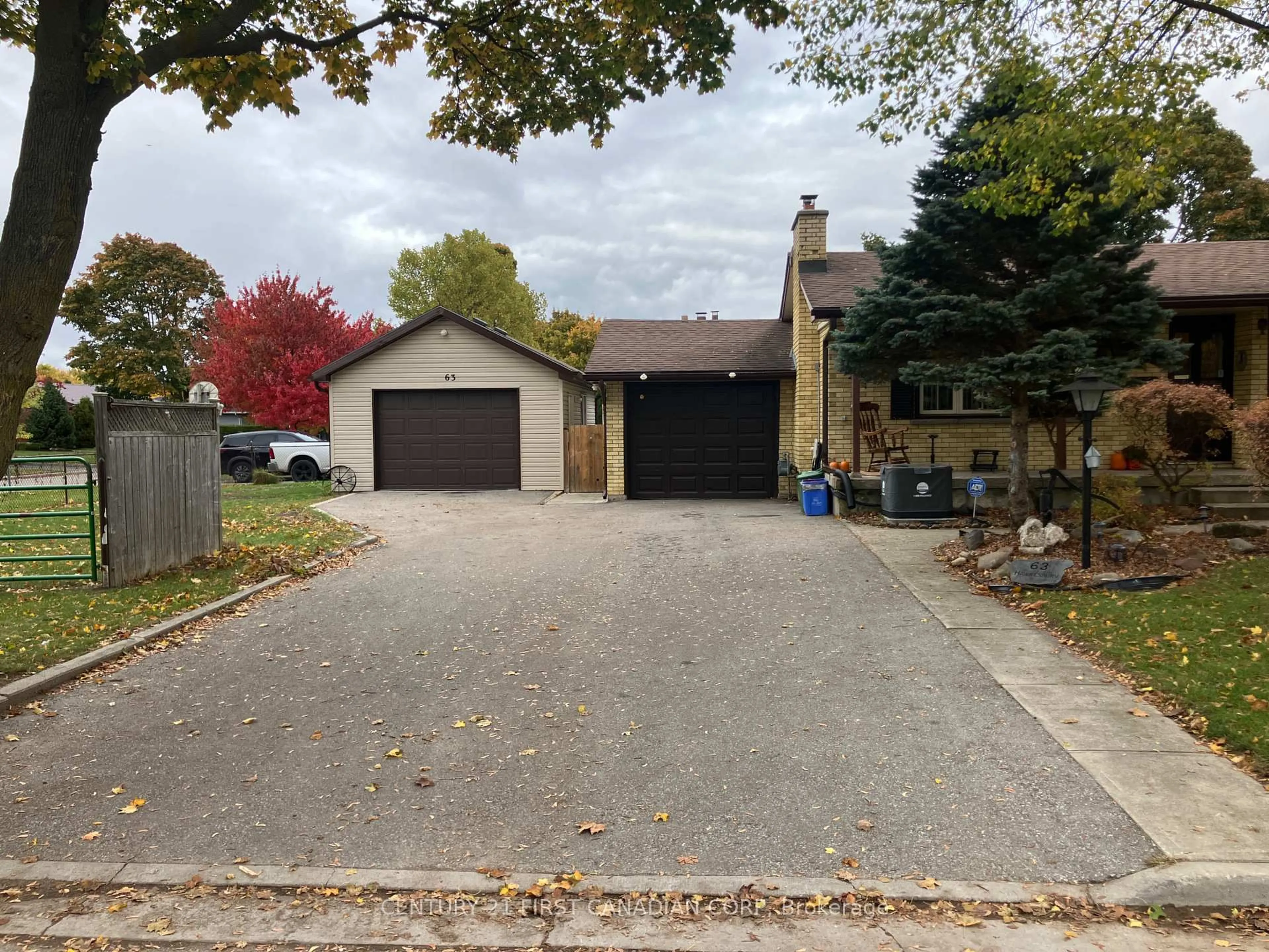 A pic from outside/outdoor area/front of a property/back of a property/a pic from drone, street for 63 Hawkesbury Ave, London East Ontario N5V 2K2