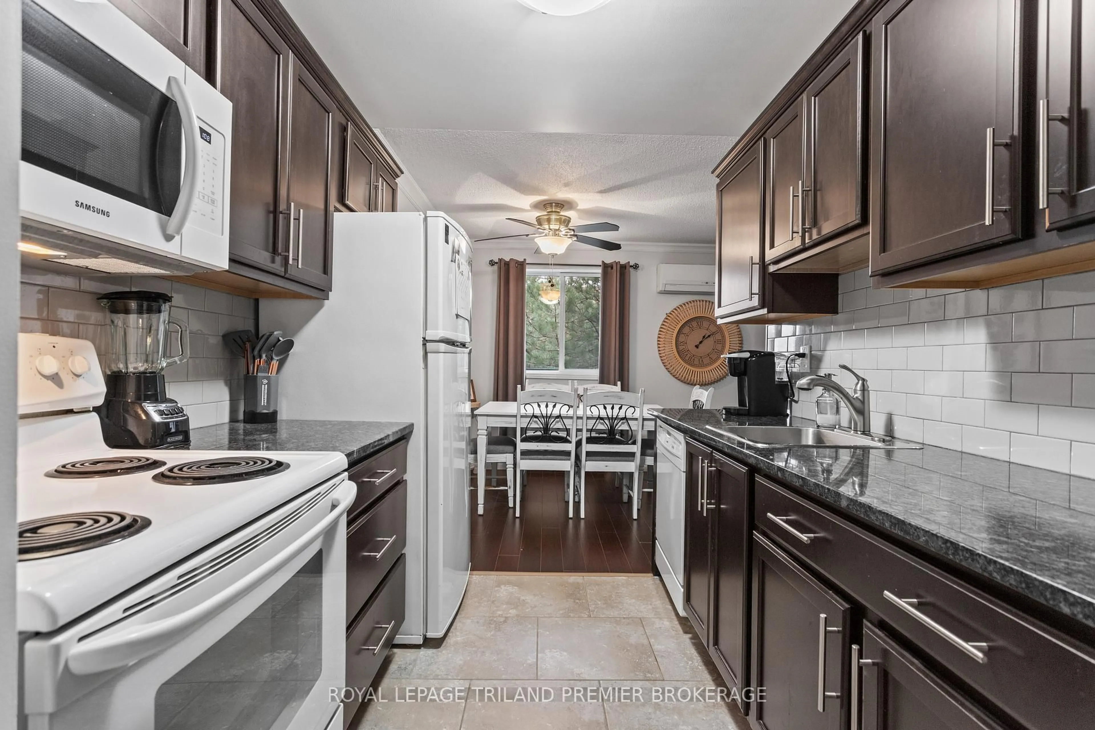 Standard kitchen, unknown for 986 Huron St #406, London East Ontario N5Y 5E4